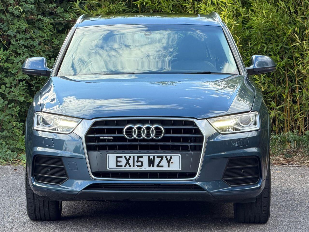 Audi Q3 view 5