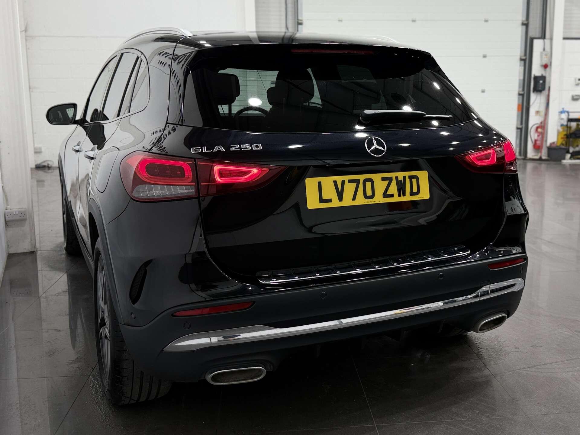 Mercedes-Benz Gla view 8
