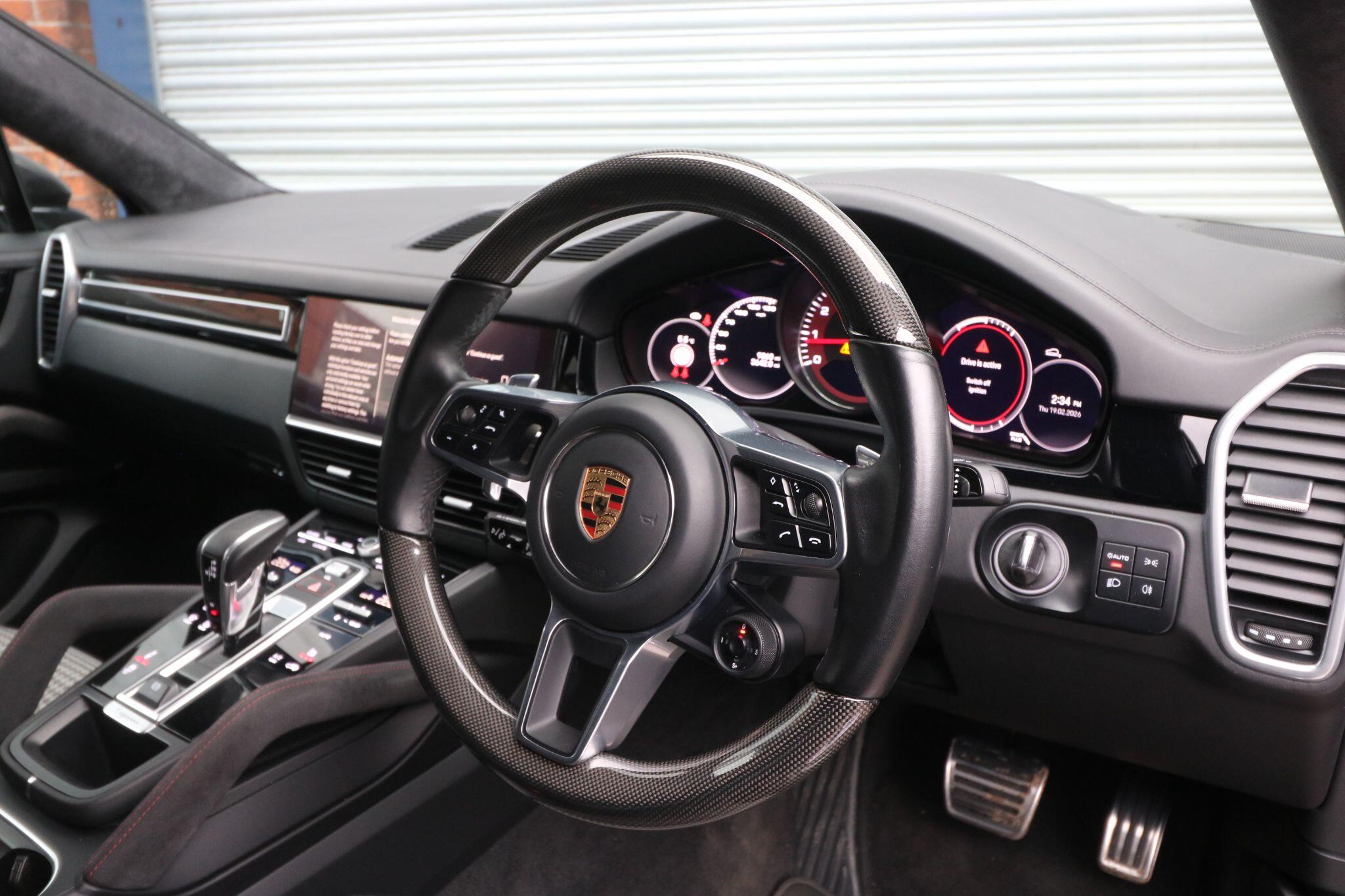 Porsche Cayenne view 8