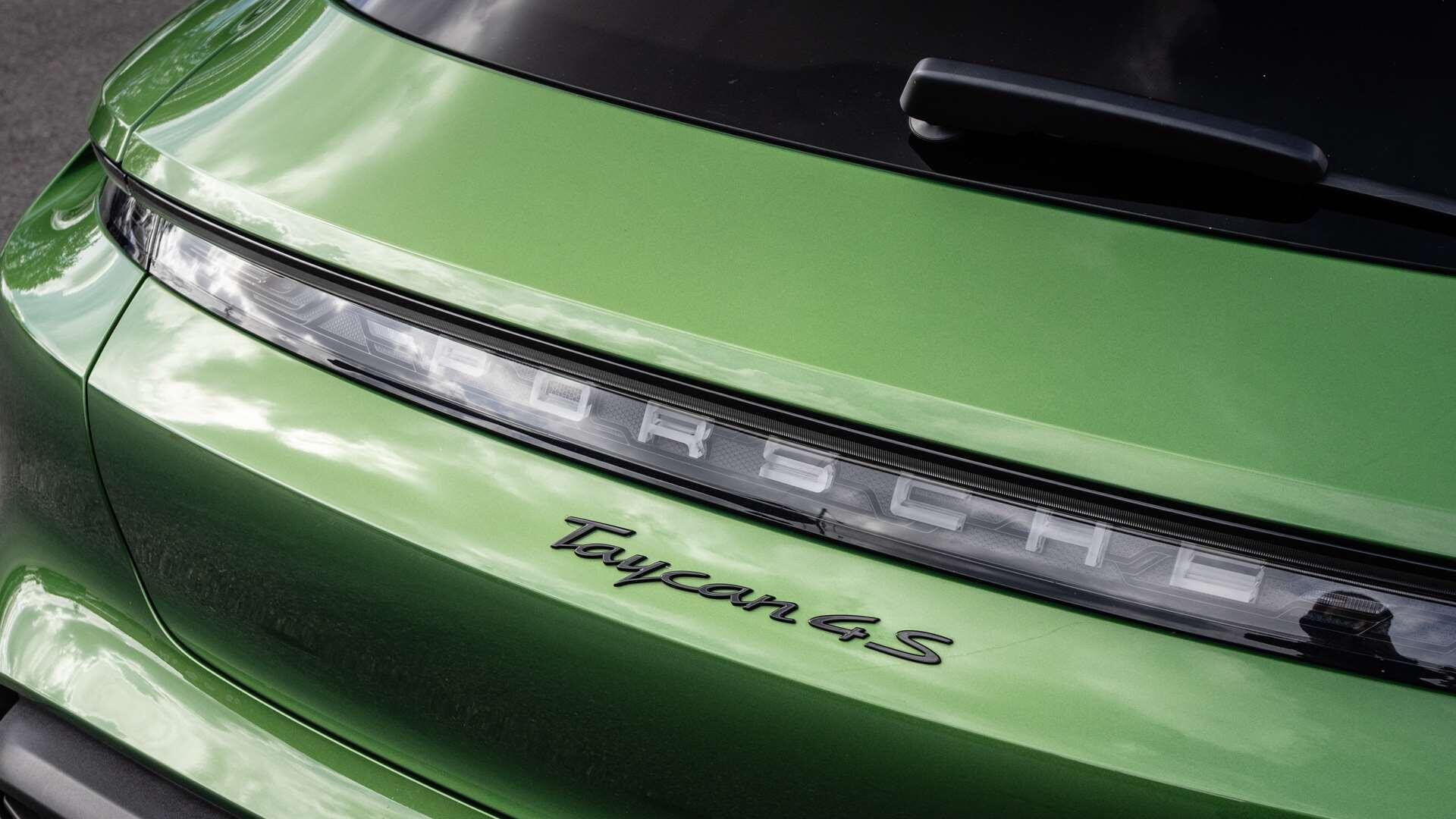 Porsche Taycan view 10
