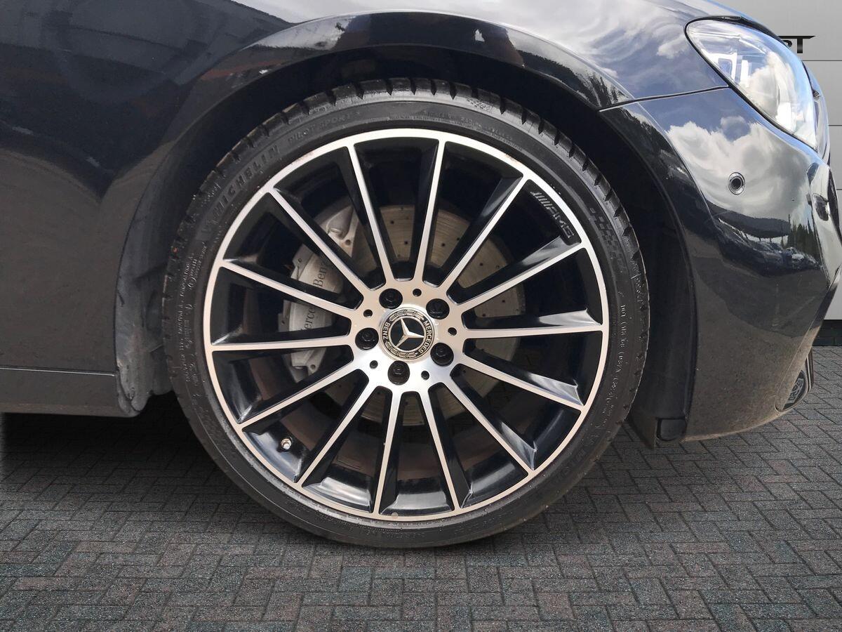 Mercedes-Benz E-Class view 12