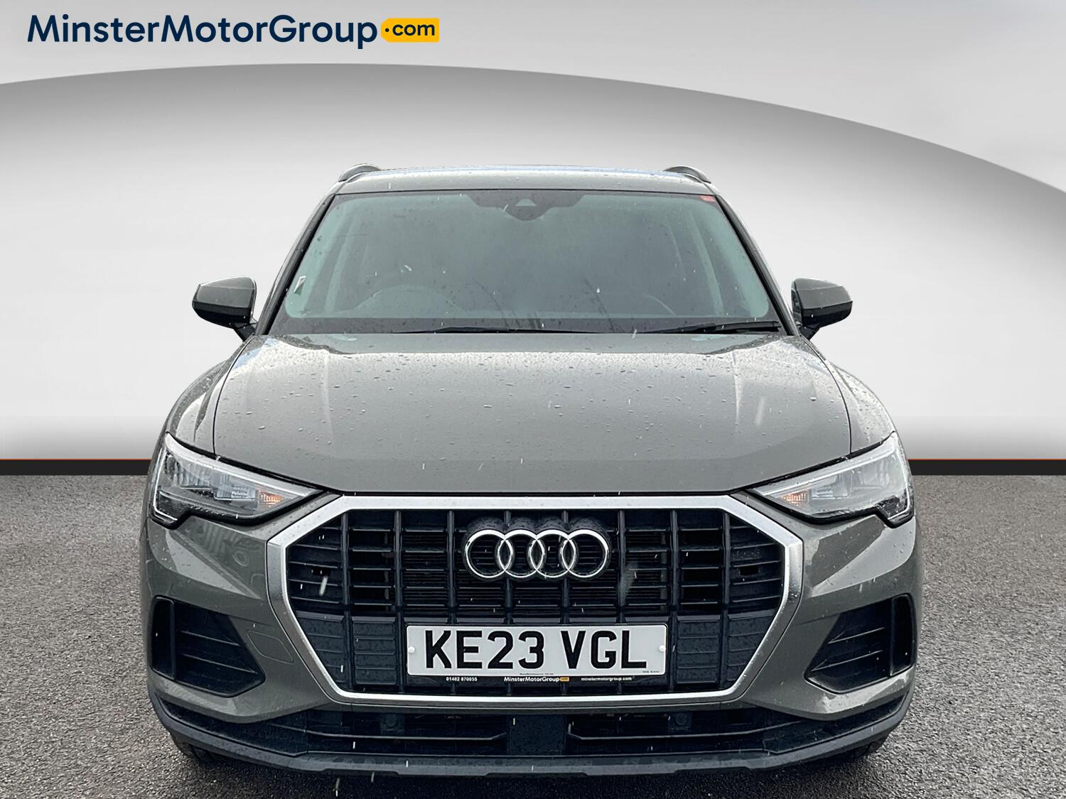 Audi Q3 view 5