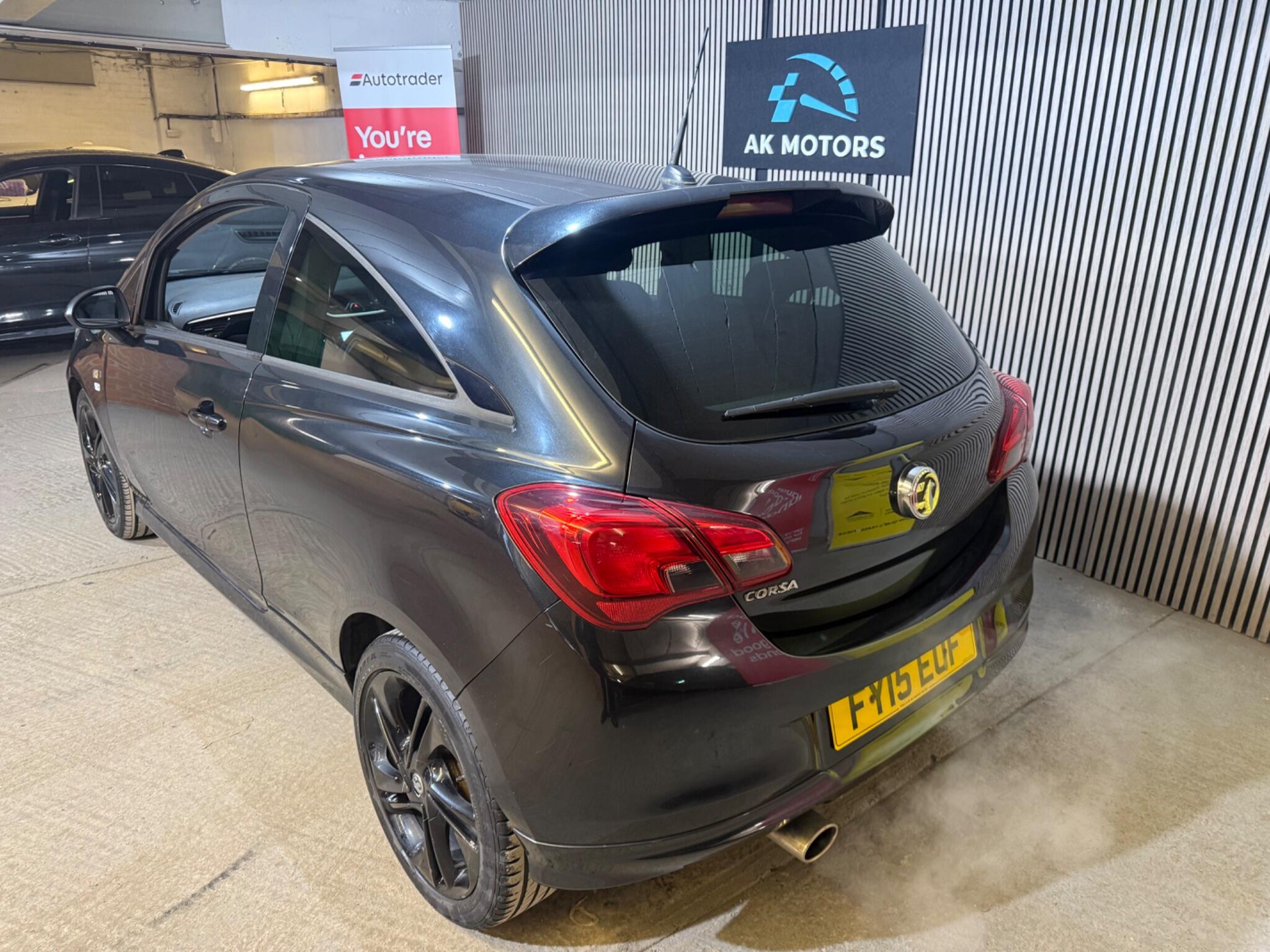 2015 Vauxhall Corsa 1.4i ecoTEC Limited Edition Euro 6 3dr • 121,300 miles image 4
