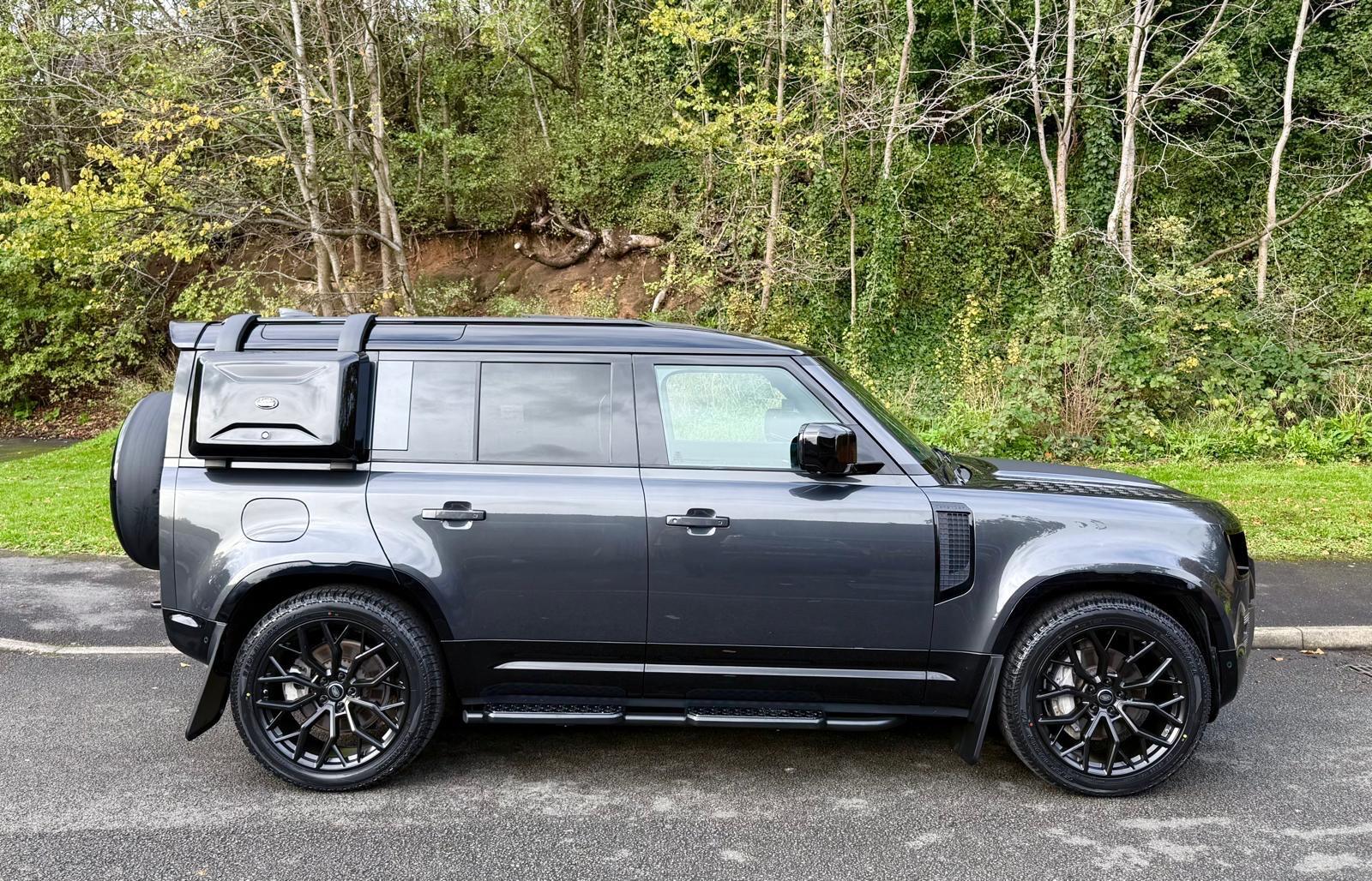 Land Rover Defender view 73