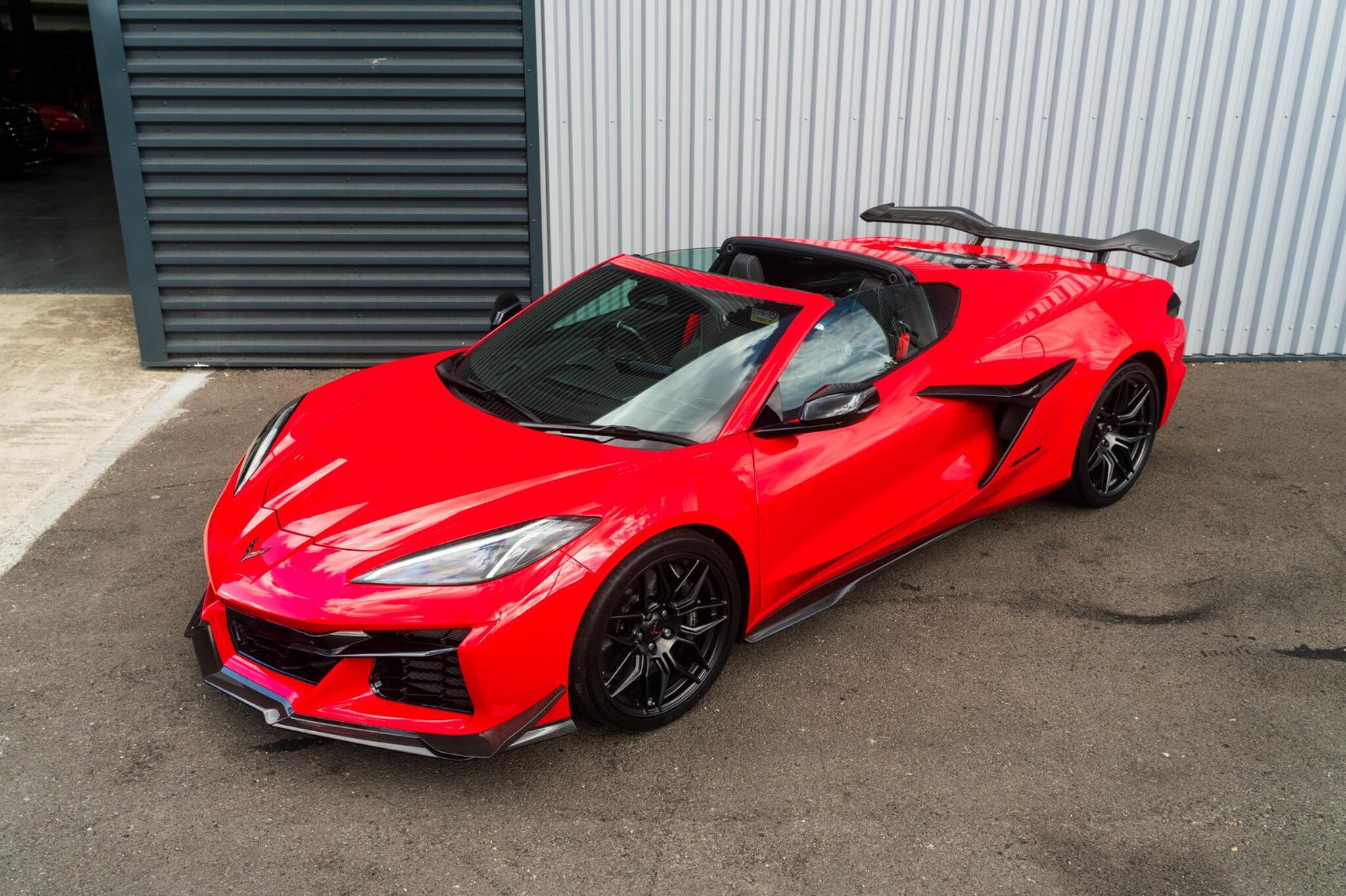 Chevrolet Corvette view 6