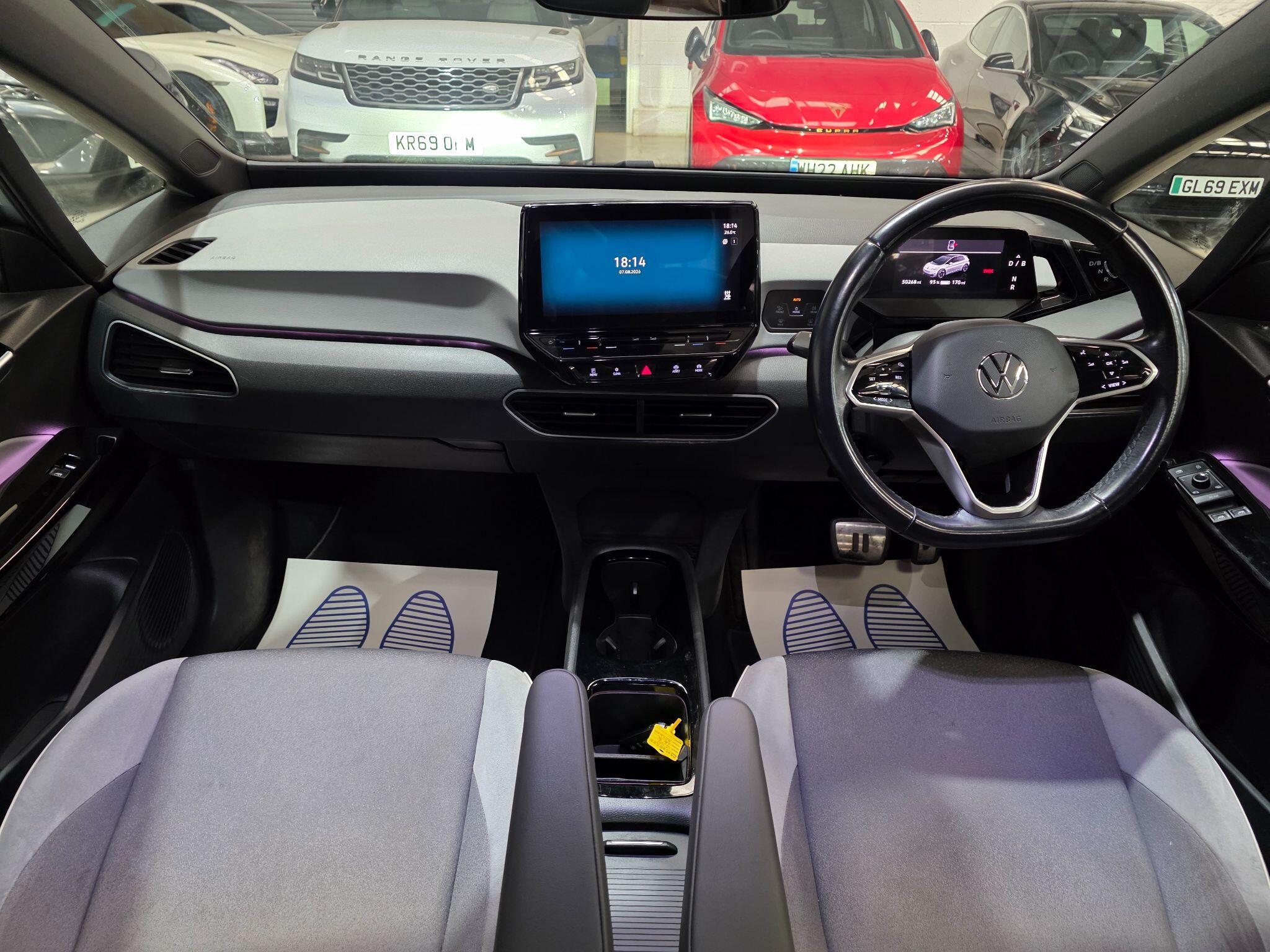 Volkswagen Id.3 view 5