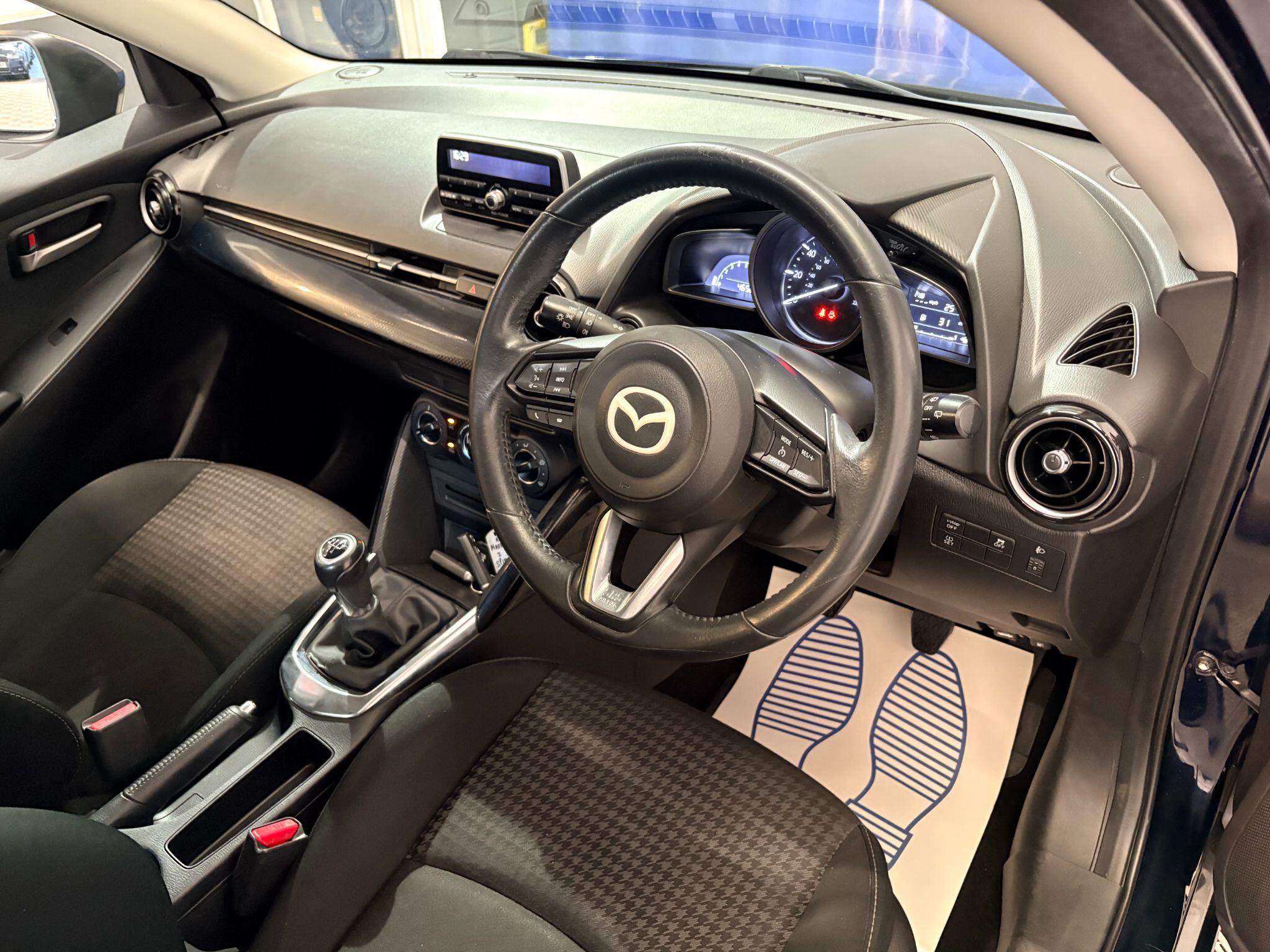 Mazda Mazda2 view 23