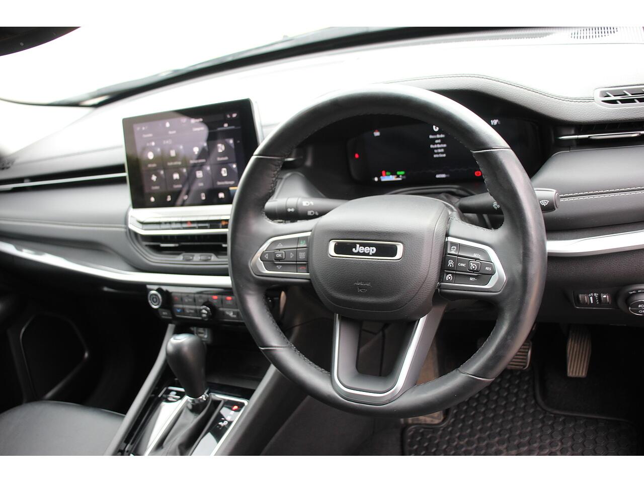 Jeep Compass view 13