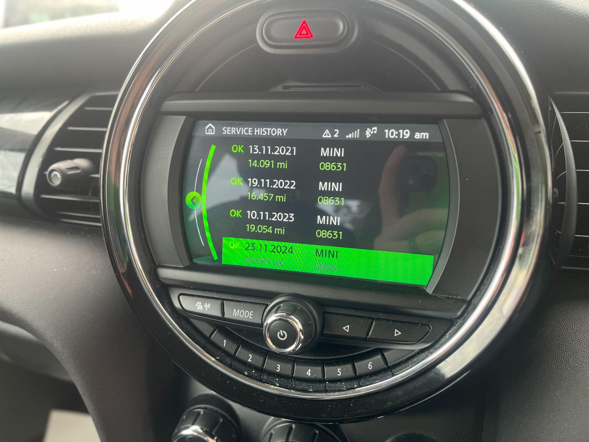 Mini Hatch view 43