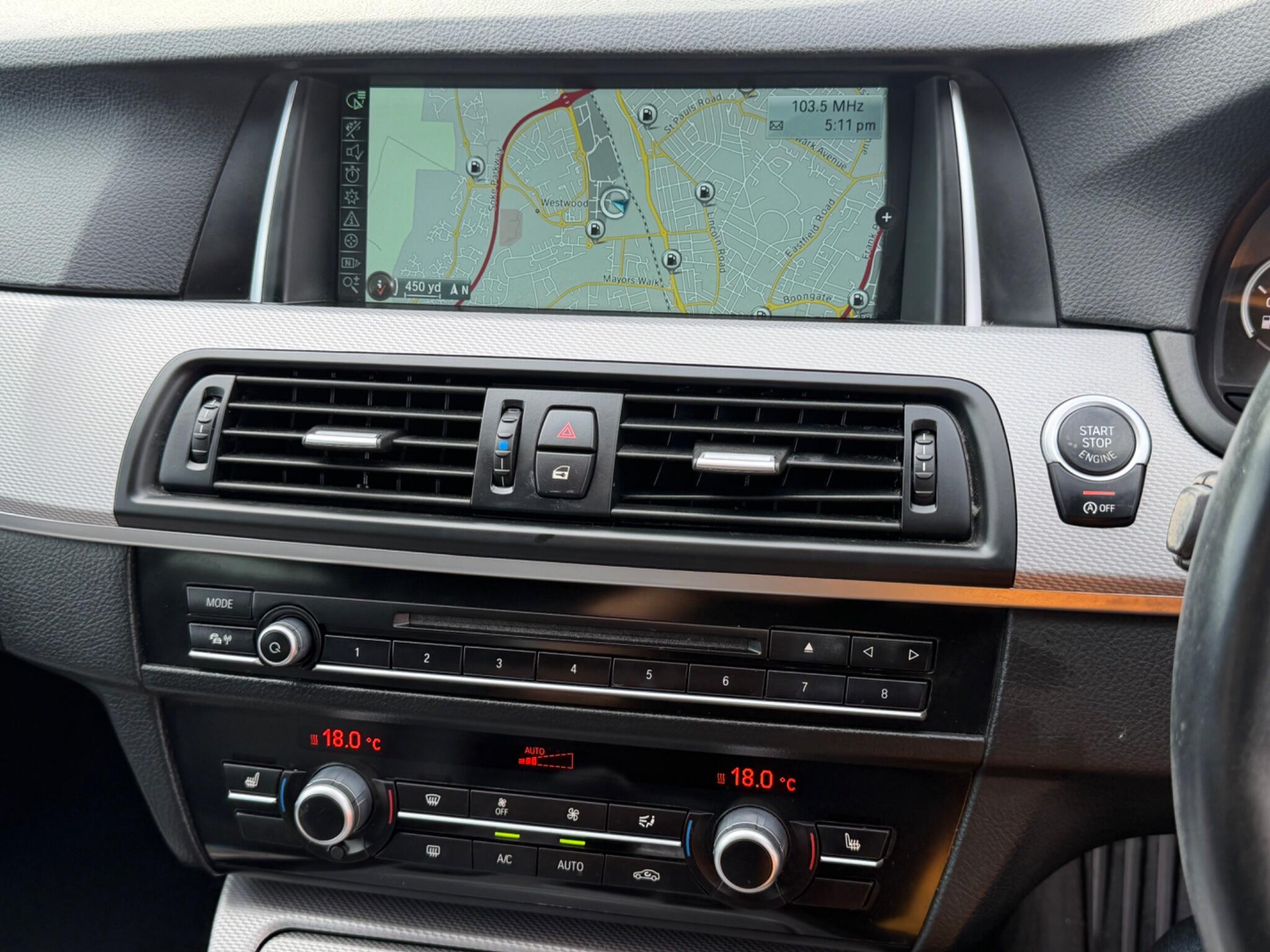 BMW 5 Series view 30