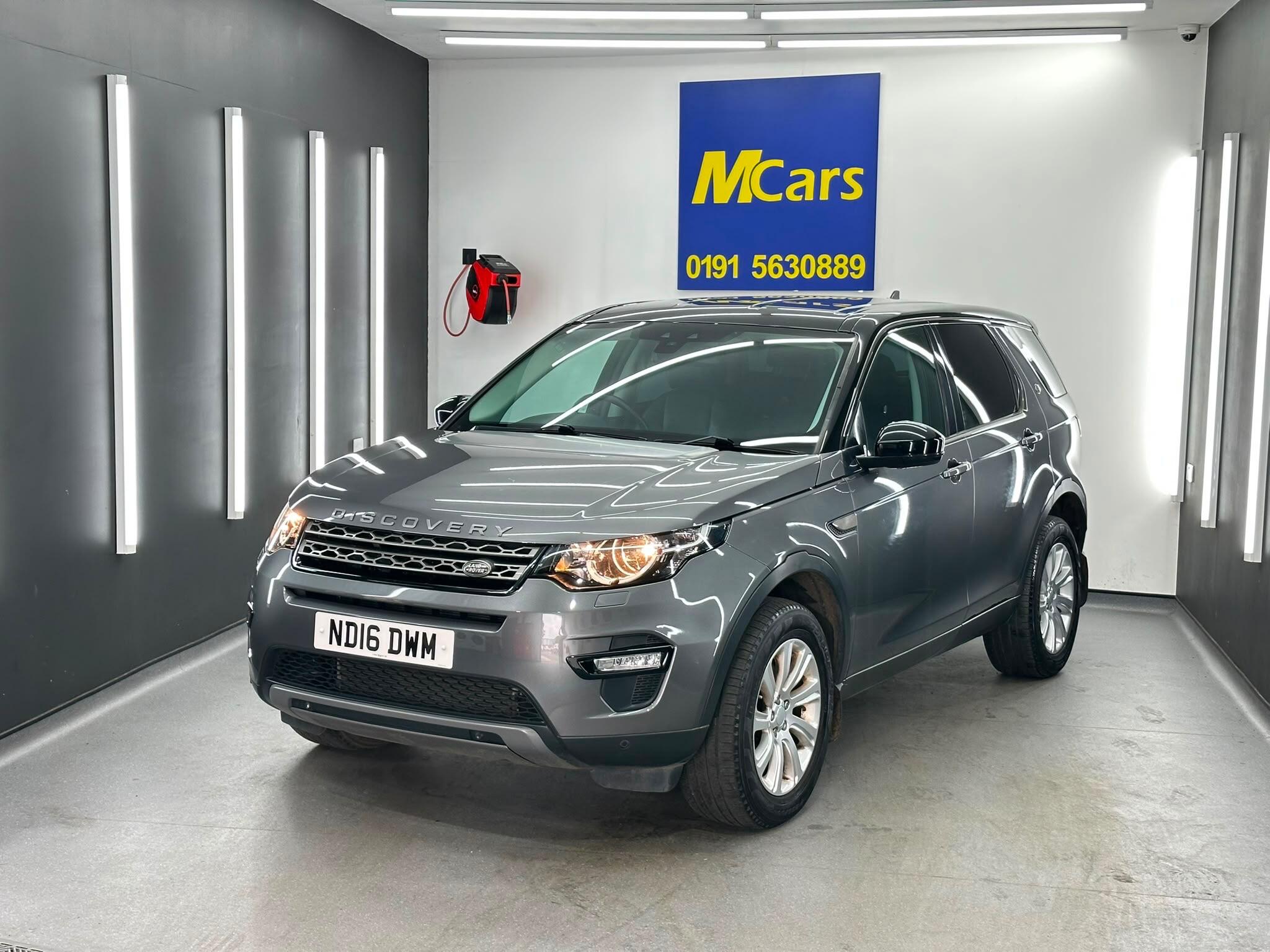 Land Rover Discovery Sport view 5