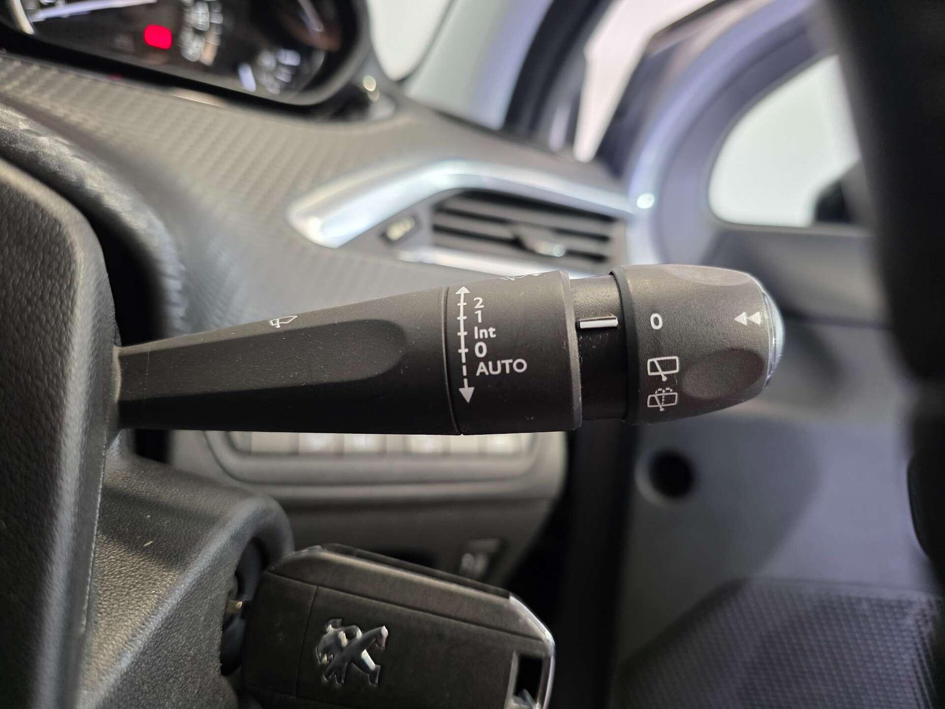 Peugeot 2008 view 21