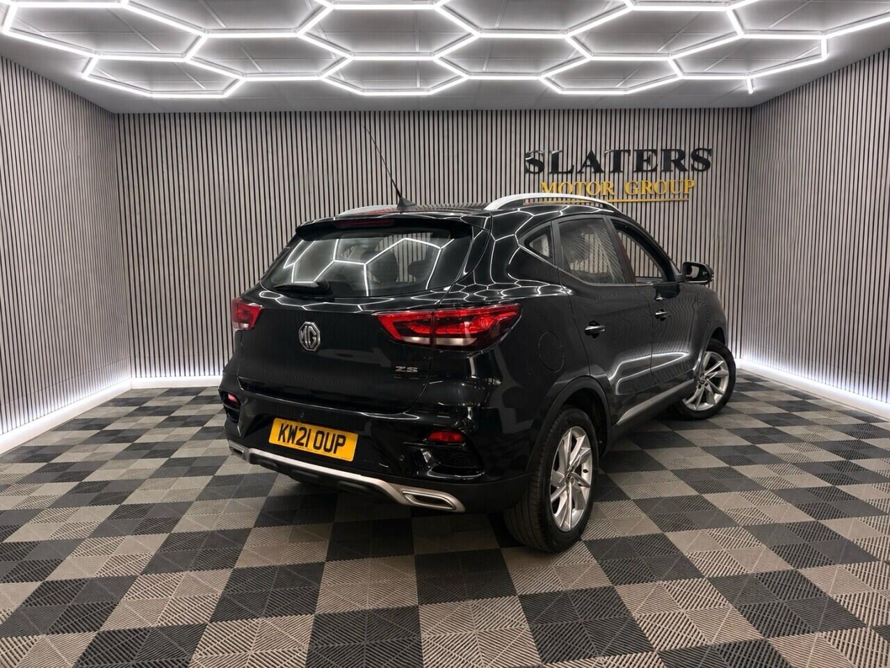 MG ZS view 30