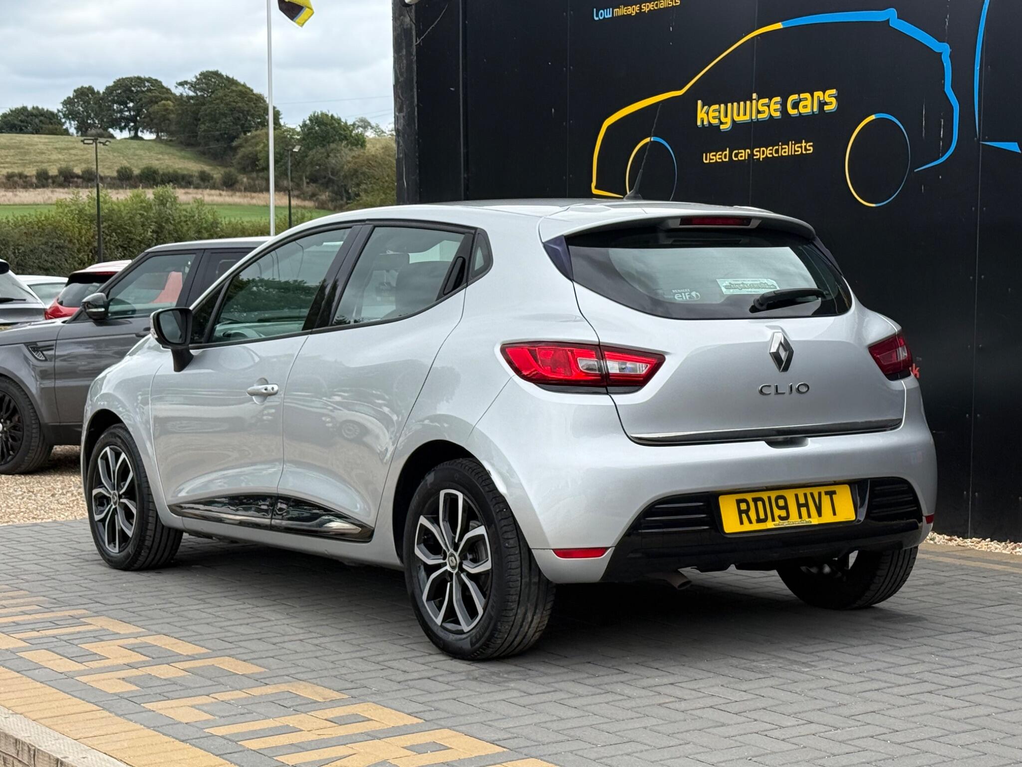 Renault Clio view 3