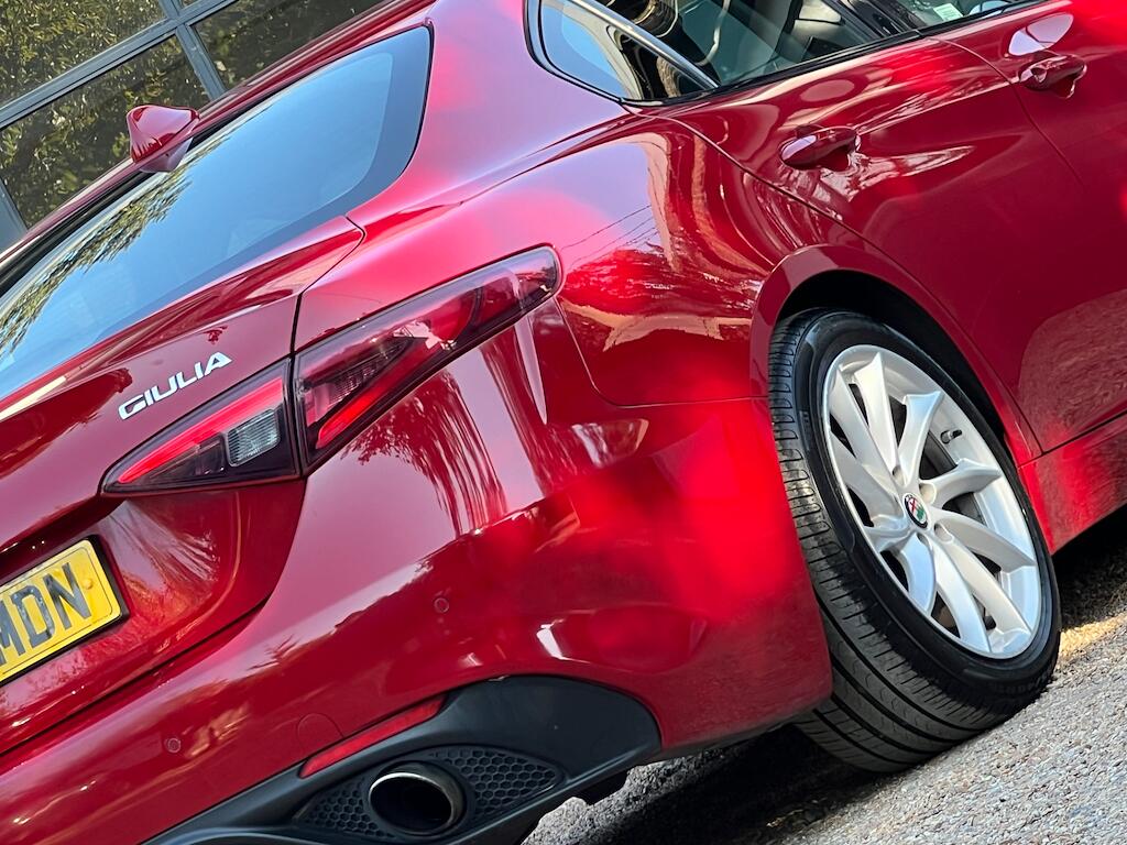 Alfa Romeo Giulia view 4