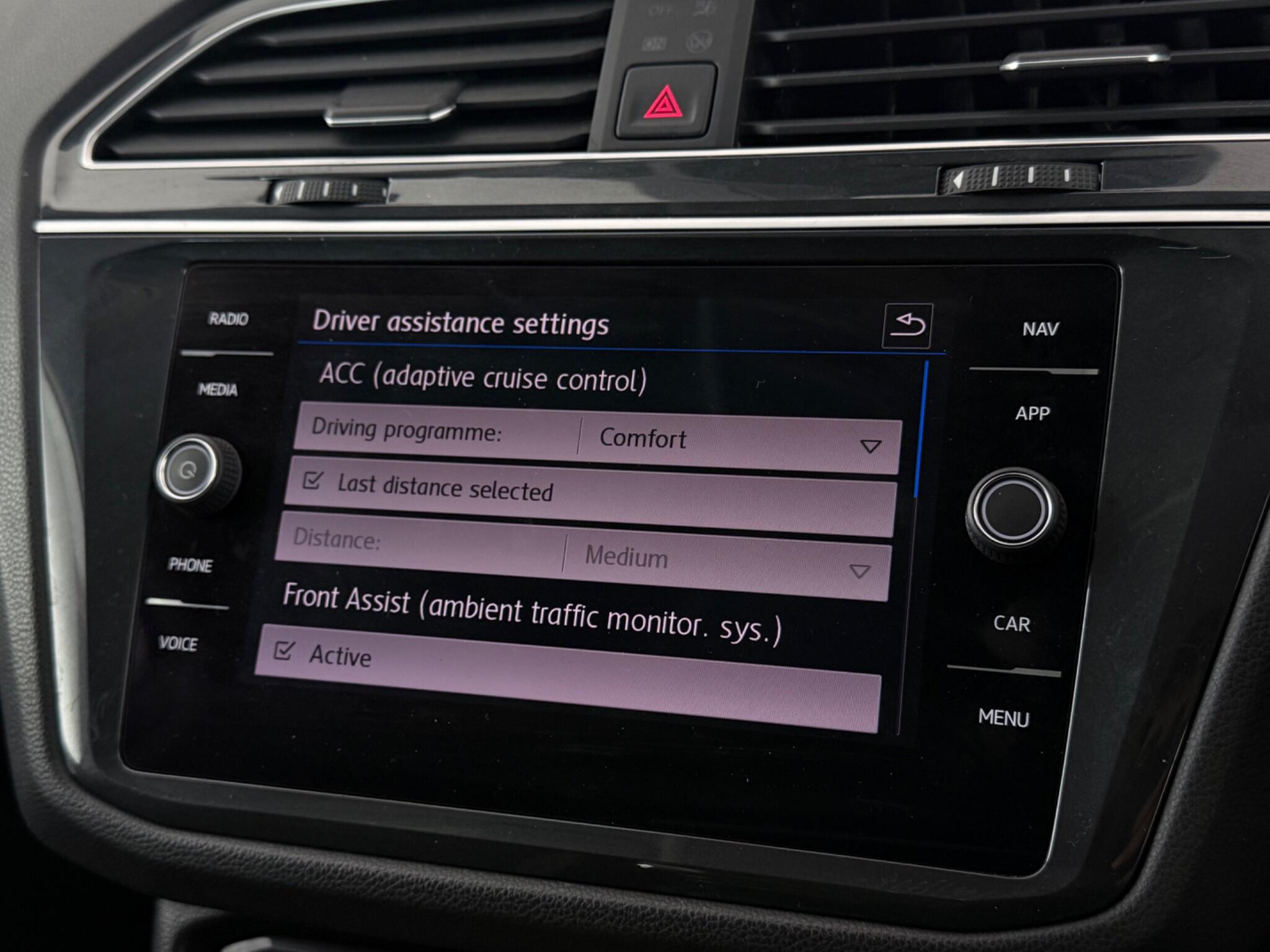 Volkswagen Tiguan view 26