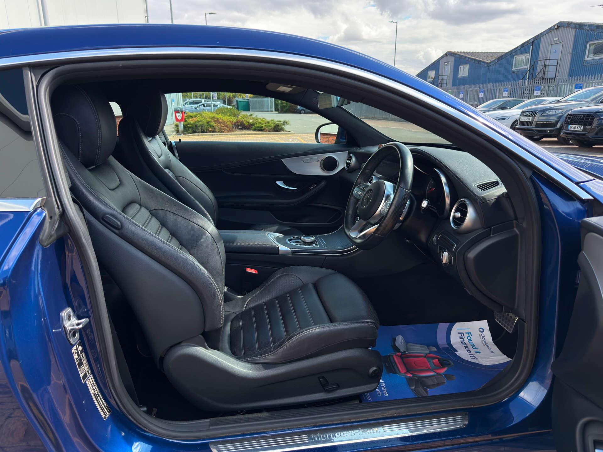 Mercedes-Benz C Class view 21