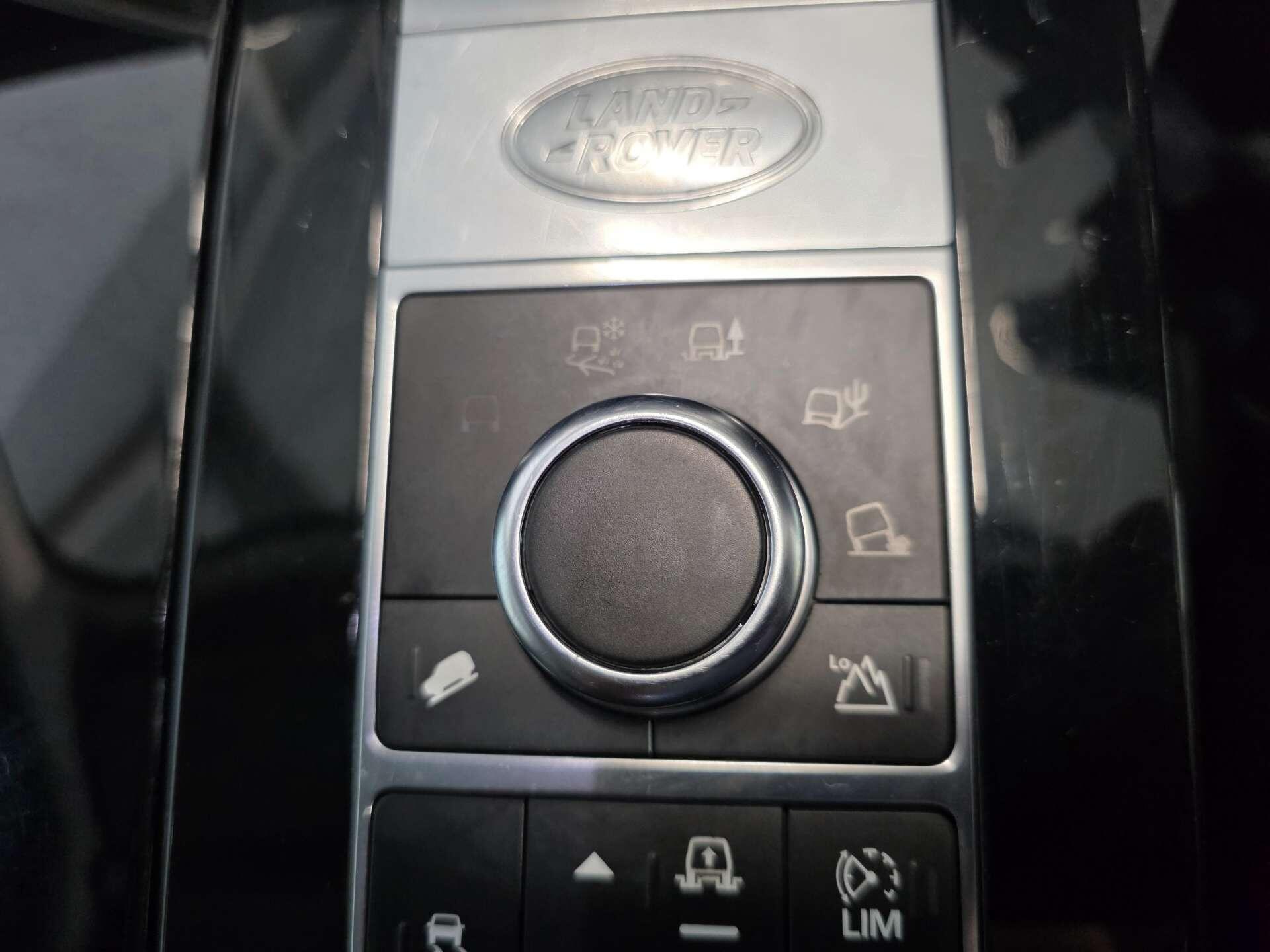 Land Rover Discovery view 36