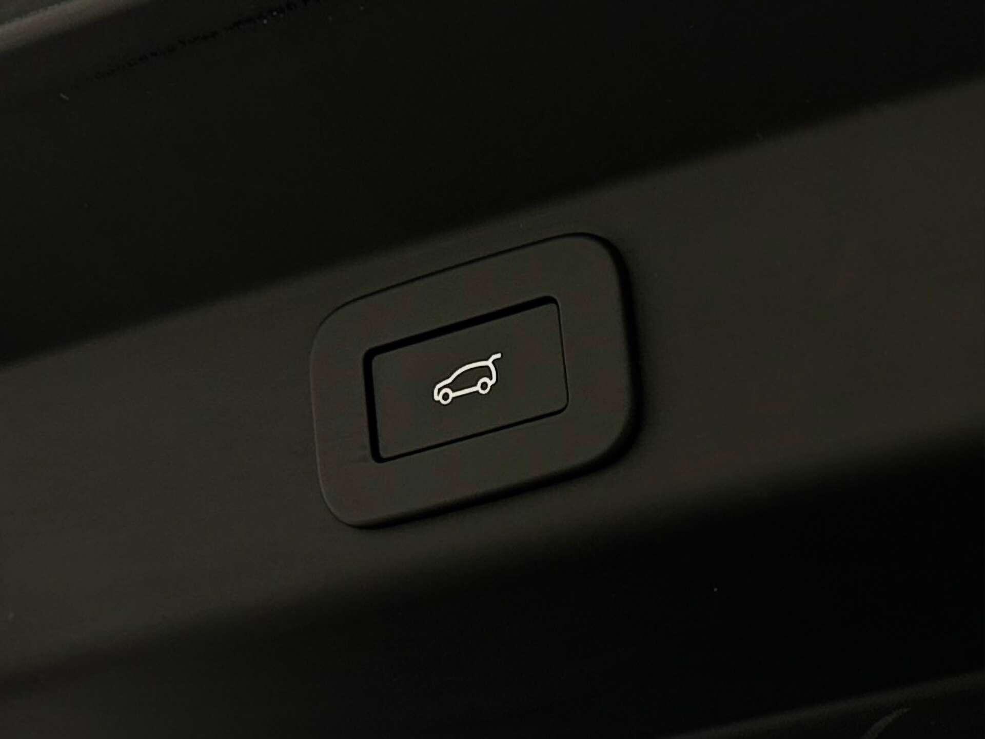 Land Rover Range Rover Sport view 24