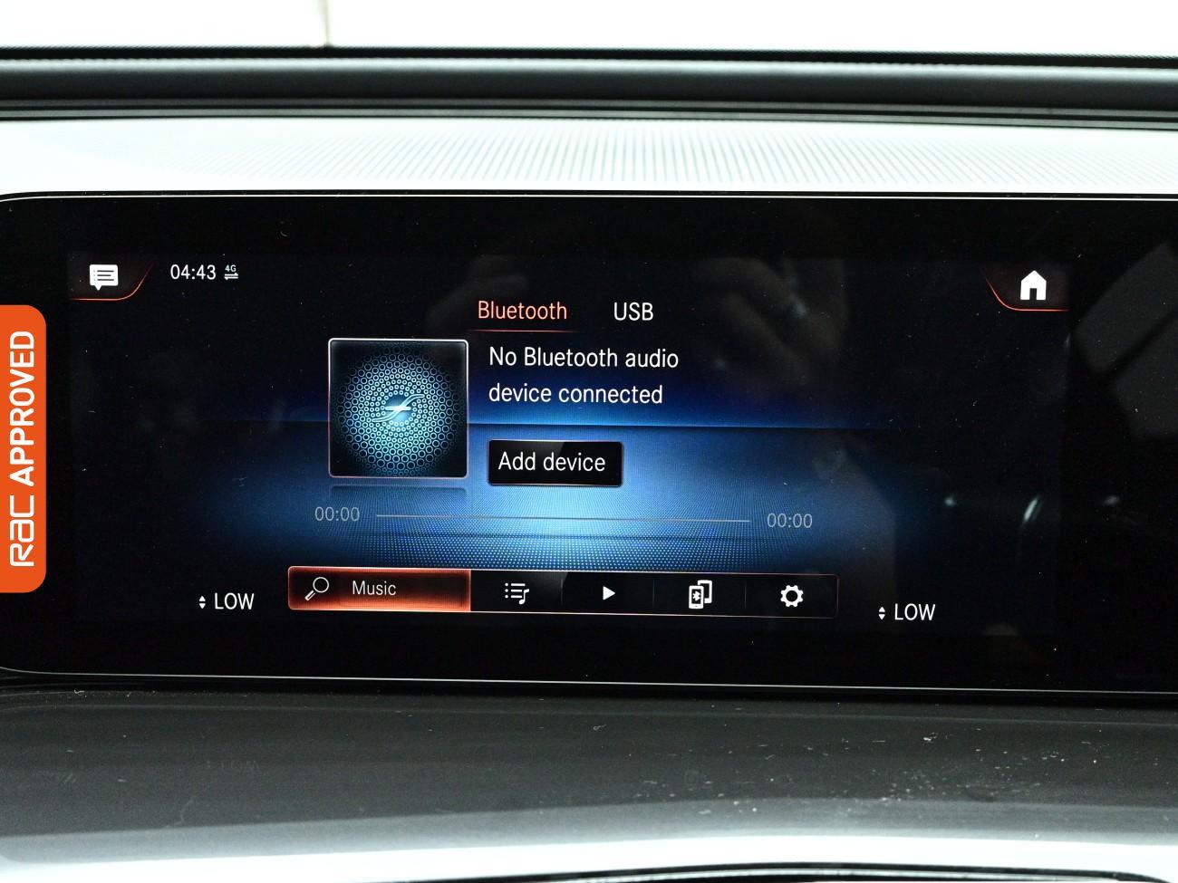 Mercedes-Benz EQC view 18