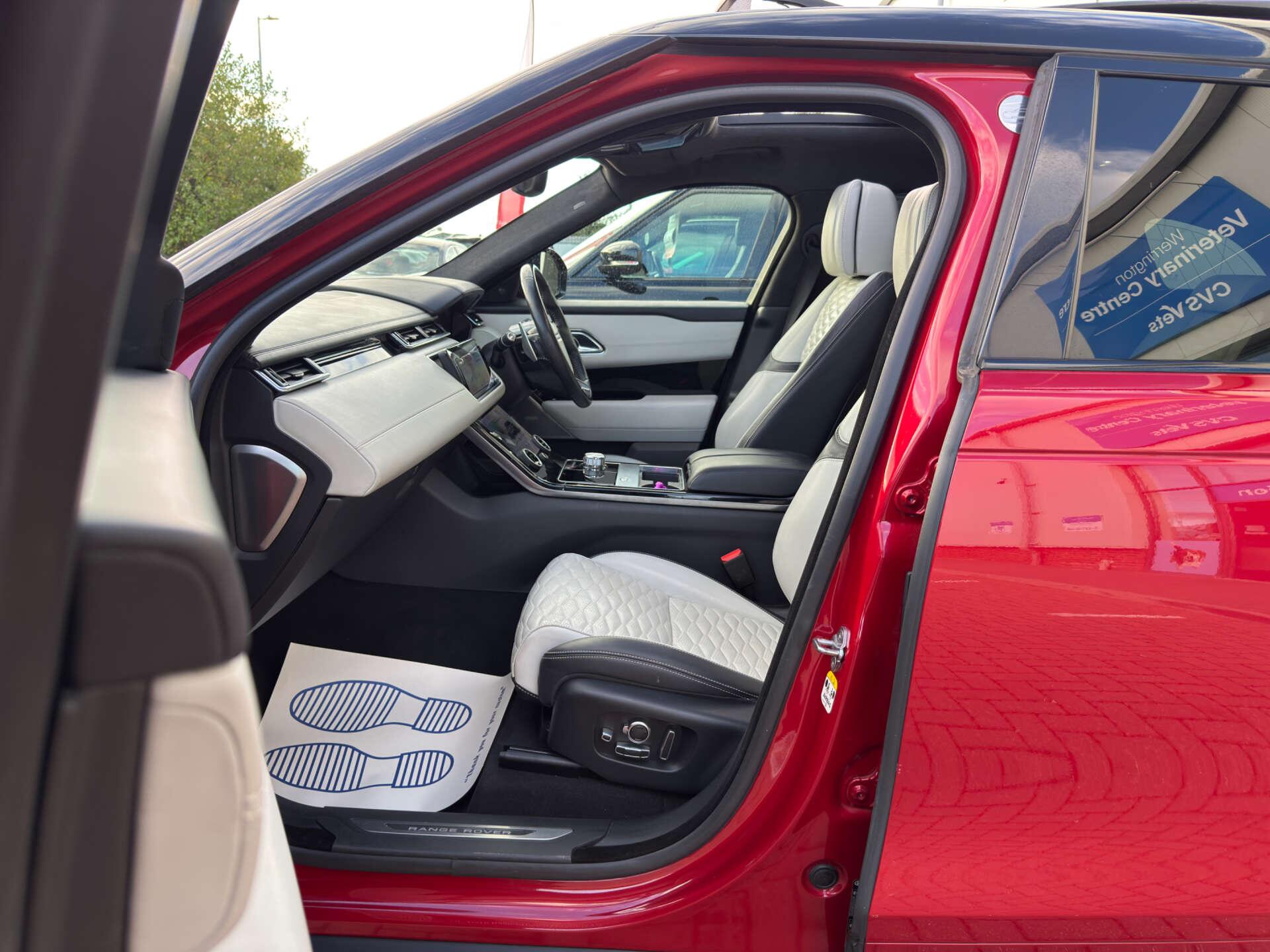 Land Rover Range Rover Velar view 43