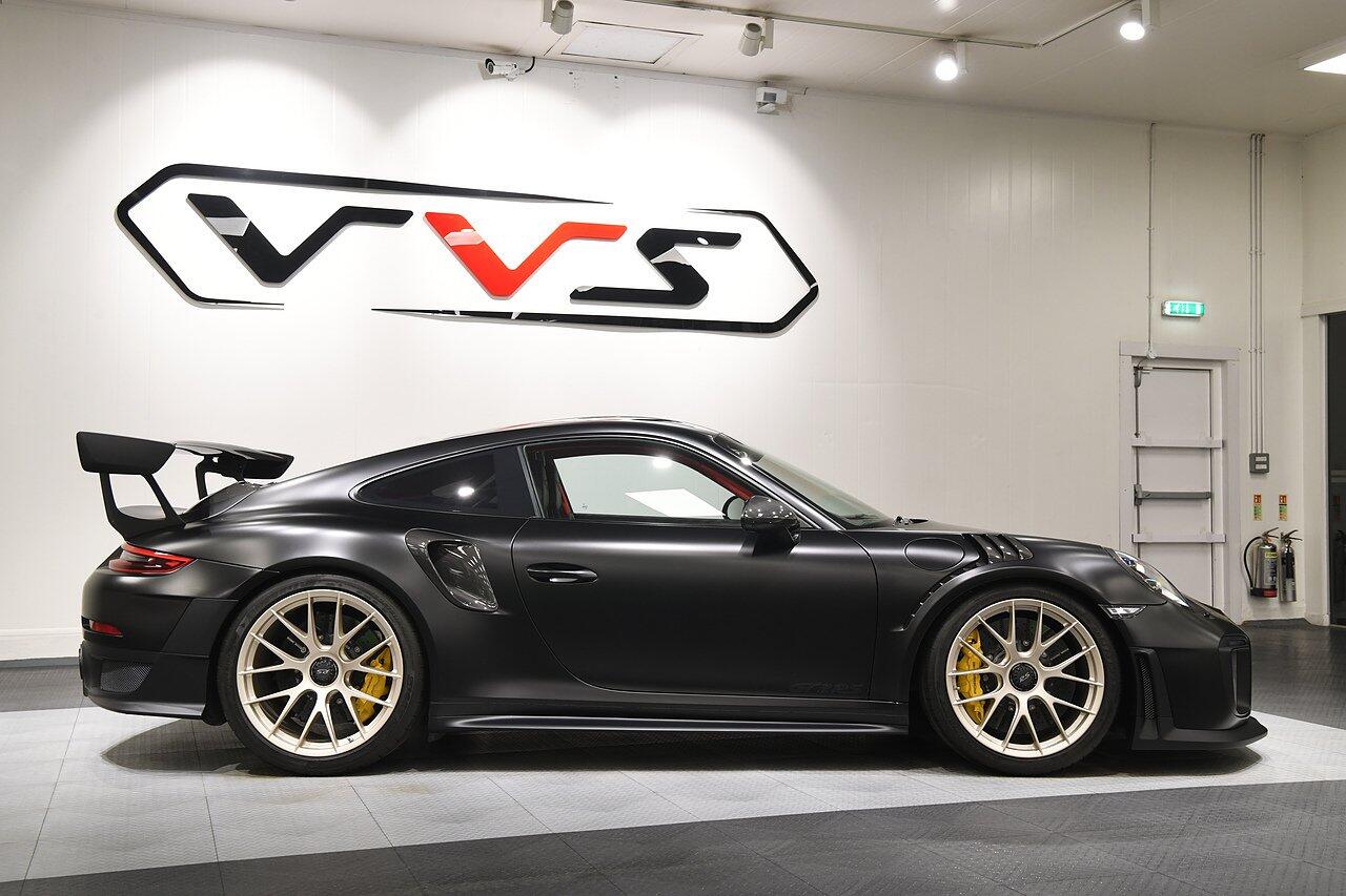Porsche 911 view 2