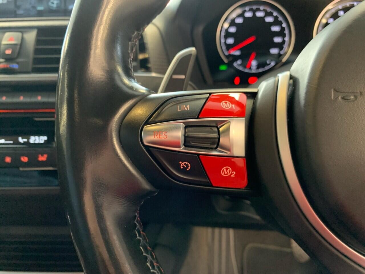 BMW M2 view 32