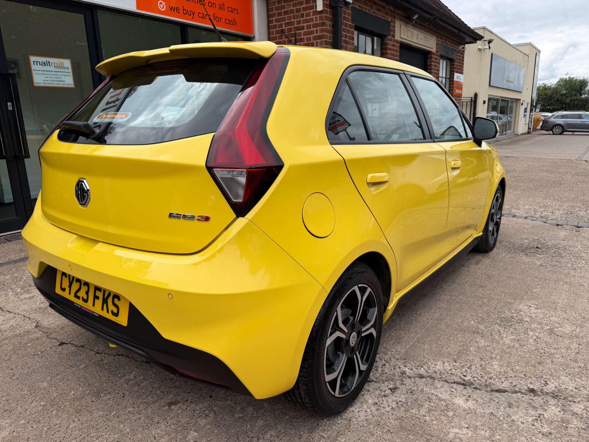 MG MG3 view 11