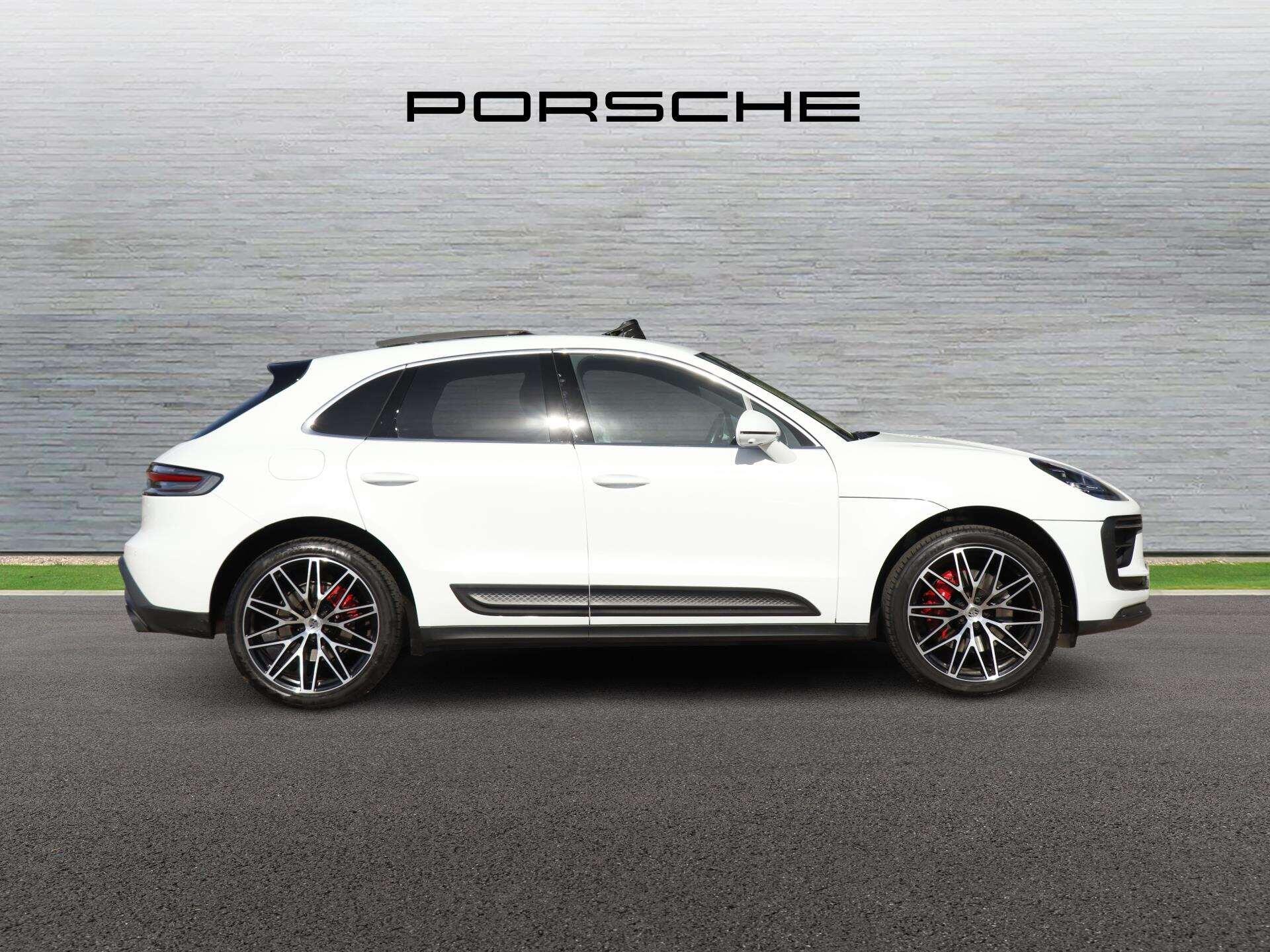 Porsche Macan view 2