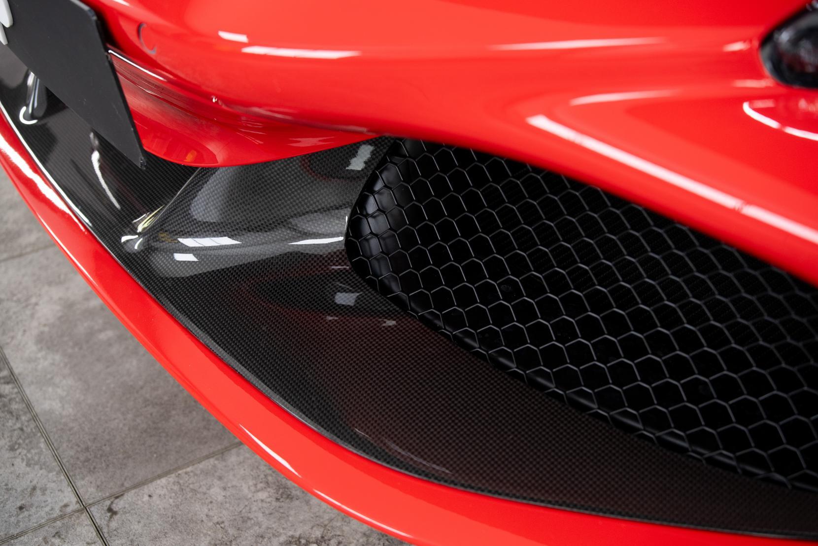 Ferrari F8 Spider view 28