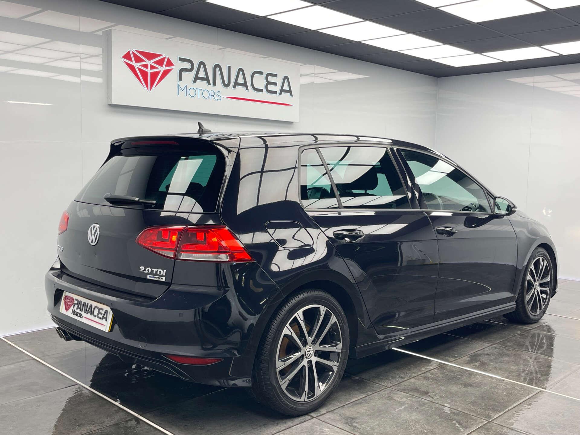Volkswagen Golf view 4