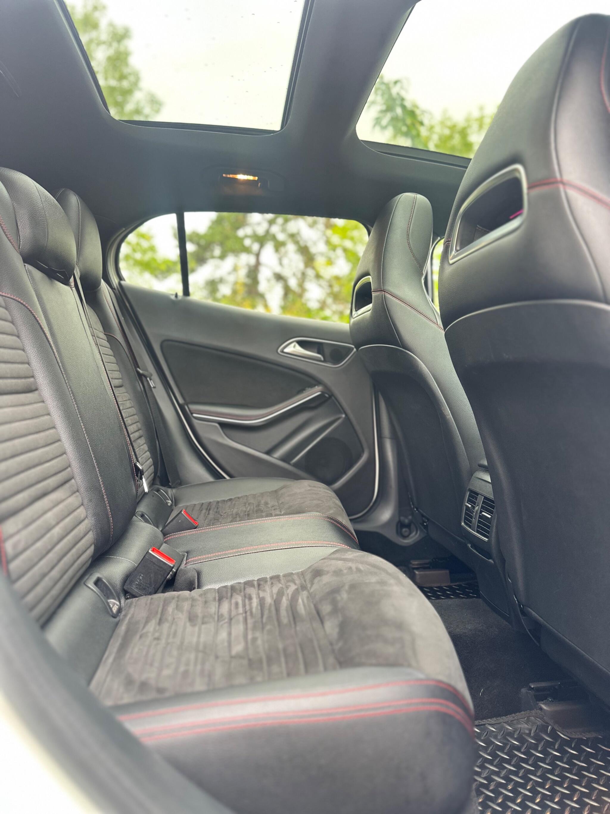 2018 Mercedes-Benz GLA 2.1 GLA220d AMG Line (Premium Plus) 7G-DCT 4MATIC Euro 6 (s/s) 5dr • 132,000 miles image 20