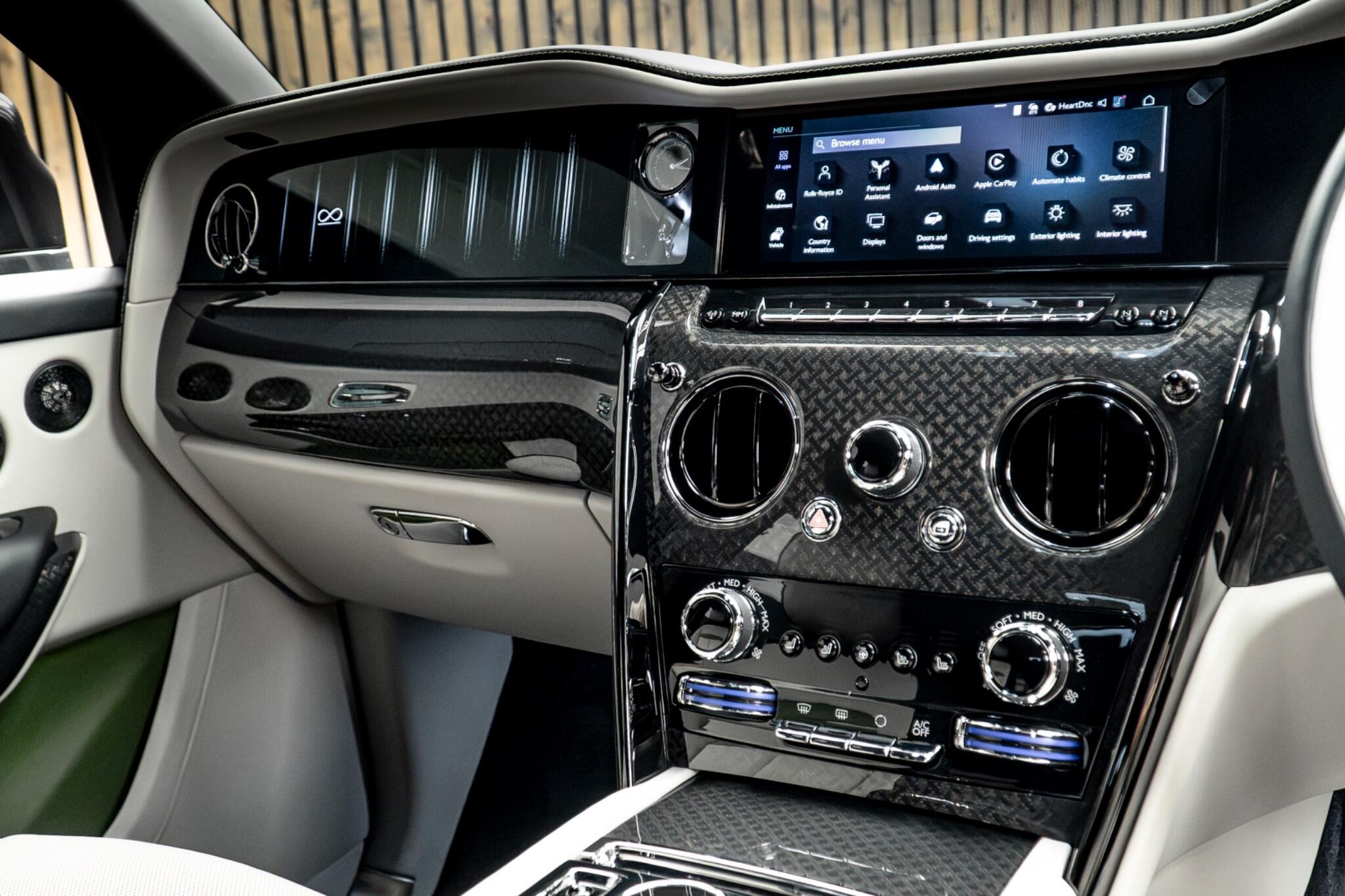 Rolls-Royce Cullinan view 25