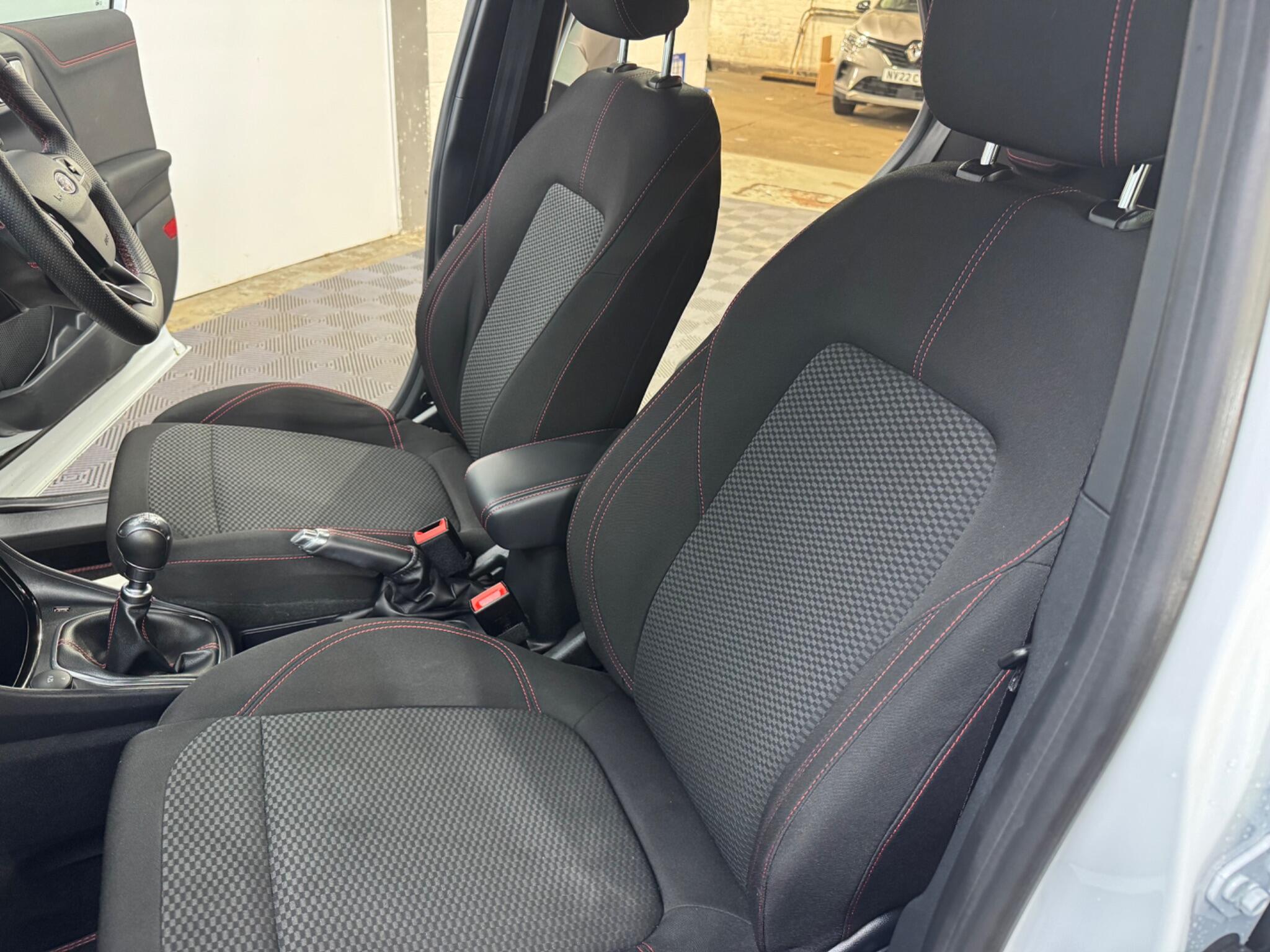 Ford Puma view 46