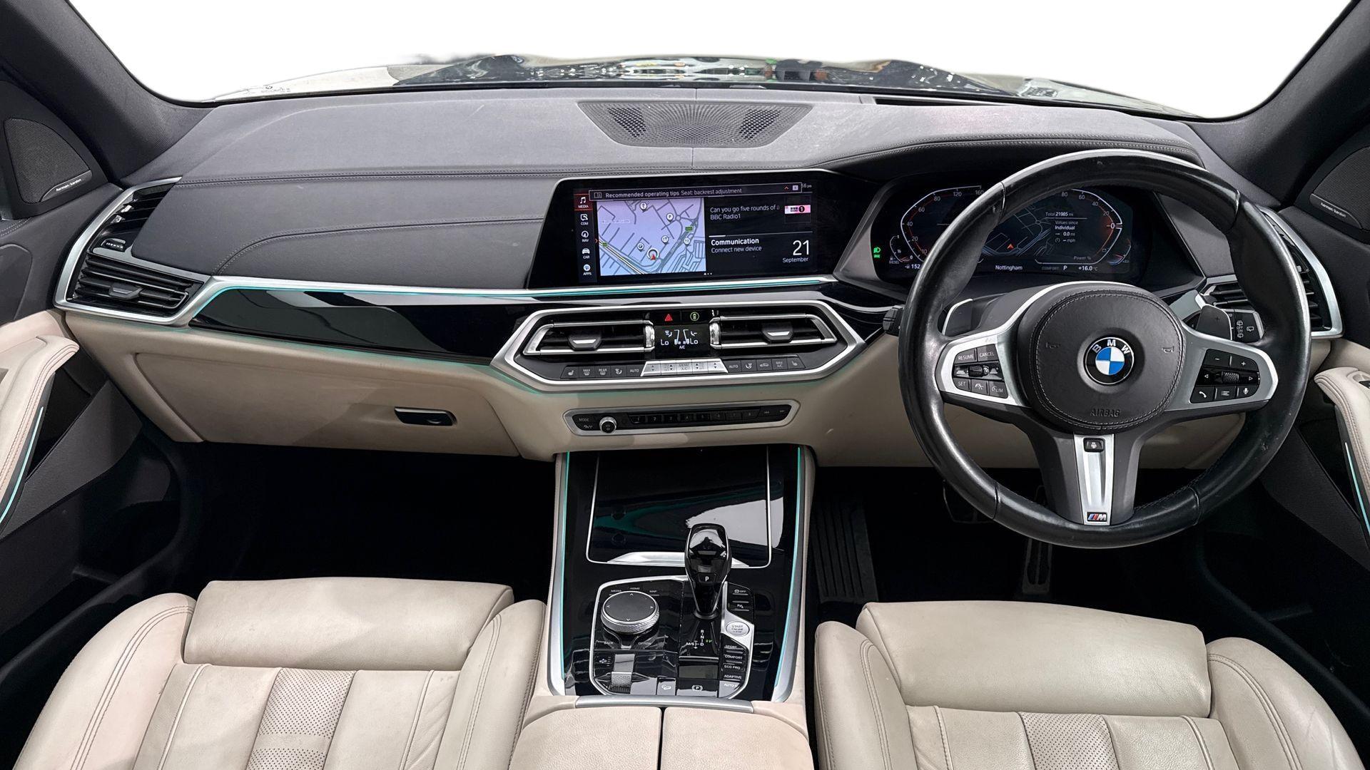 BMW X5 view 4