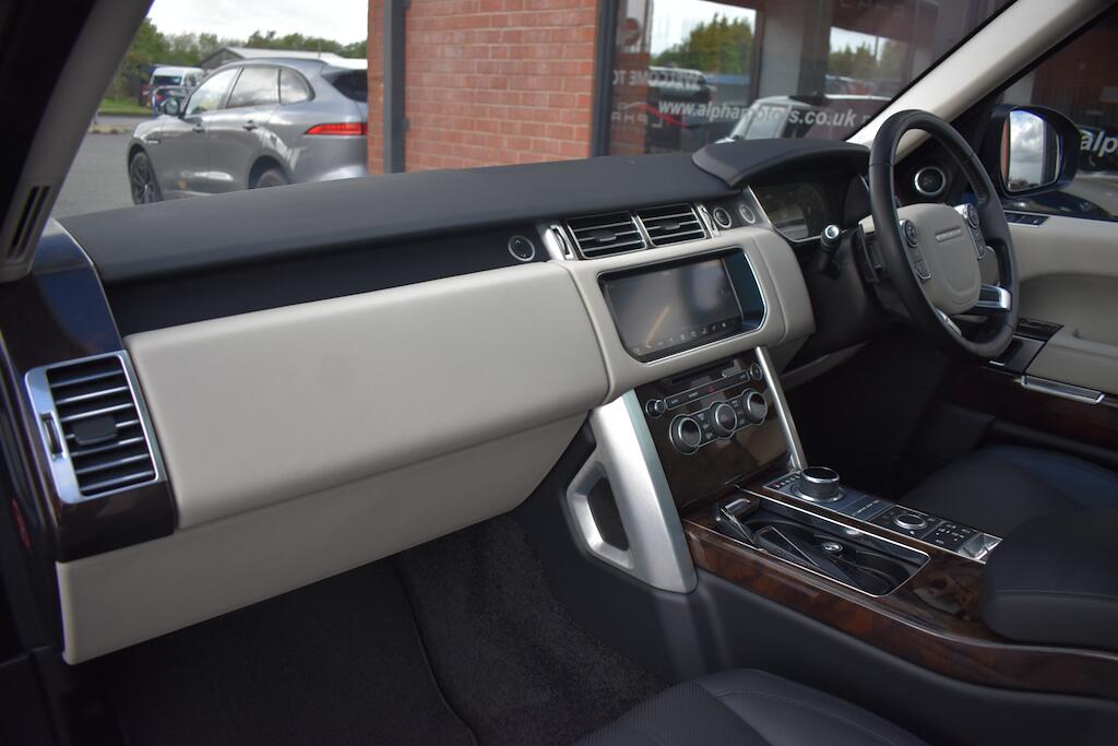 Land Rover Range Rover view 39