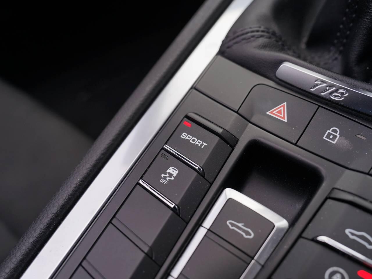 Porsche Boxster view 33