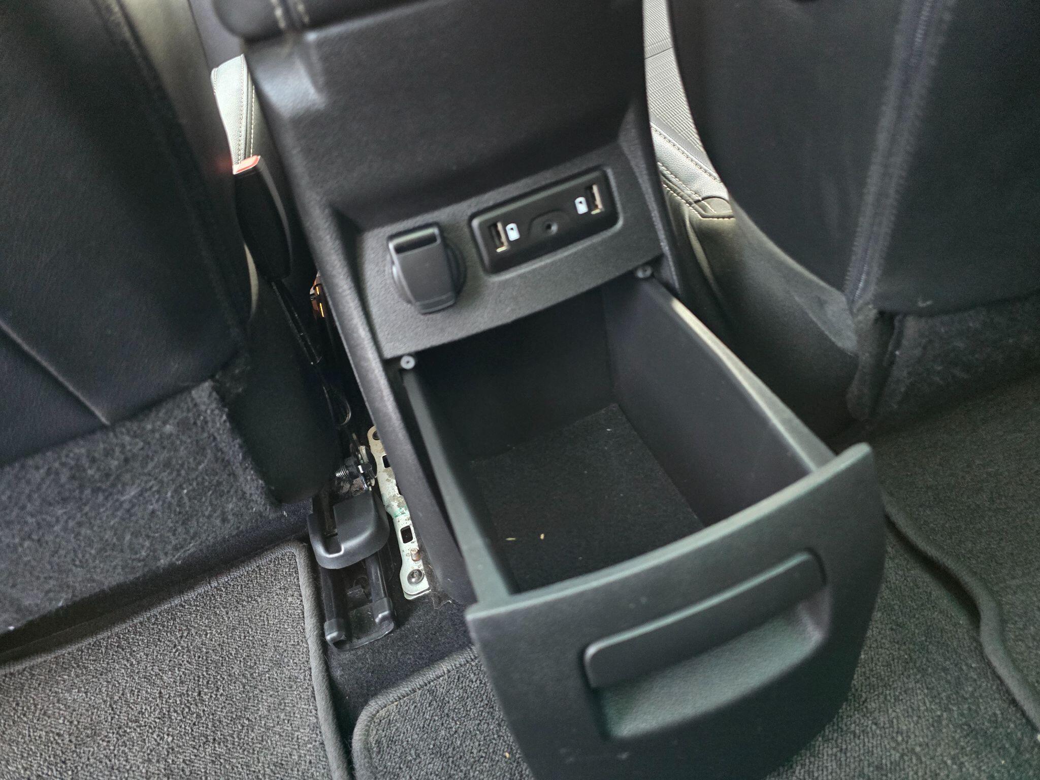 Renault Grand Scenic view 52