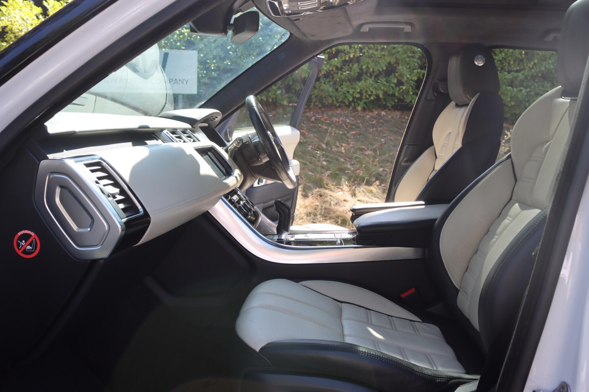 Land Rover Range Rover Sport view 11