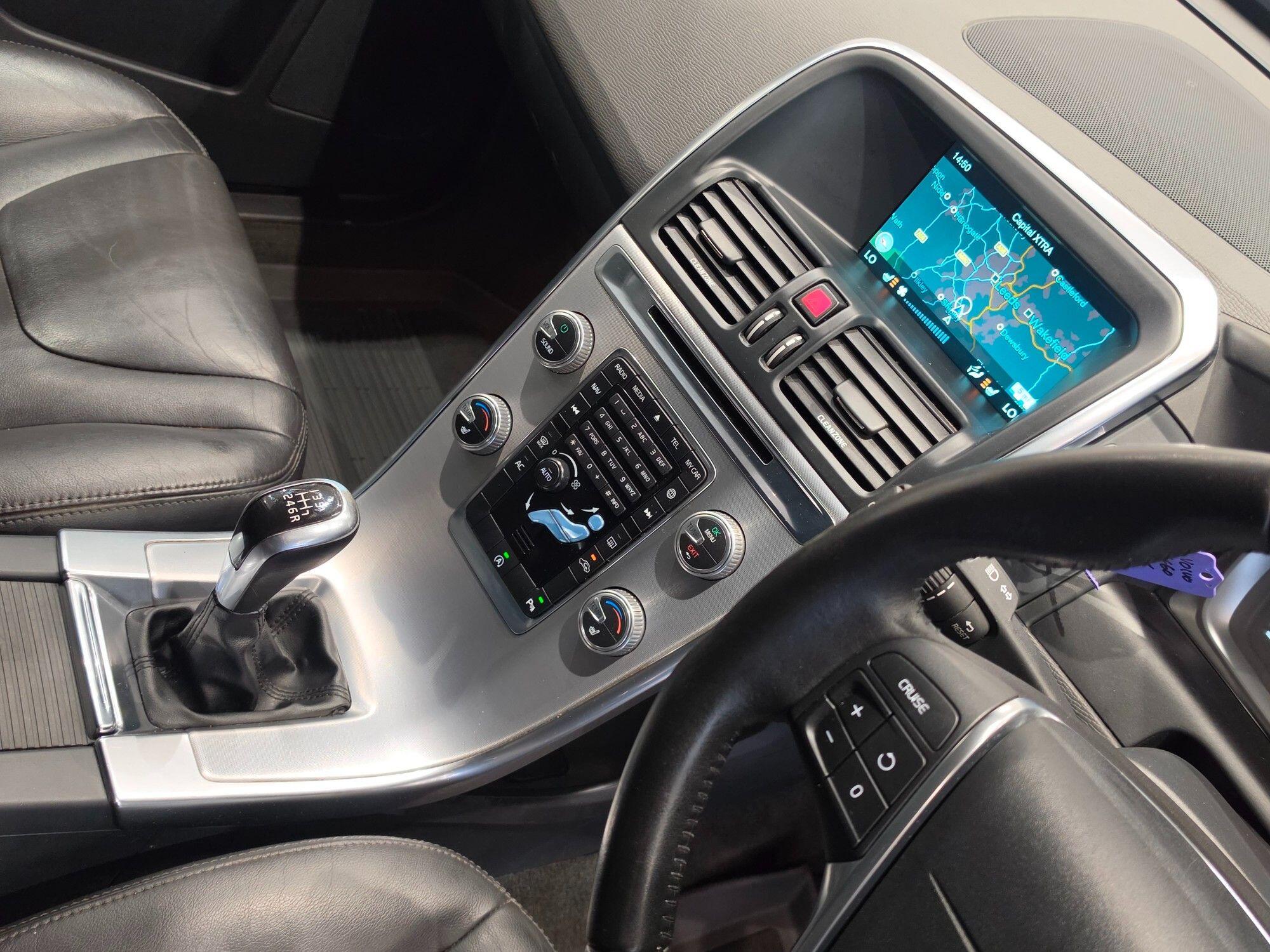 Volvo XC60 view 29