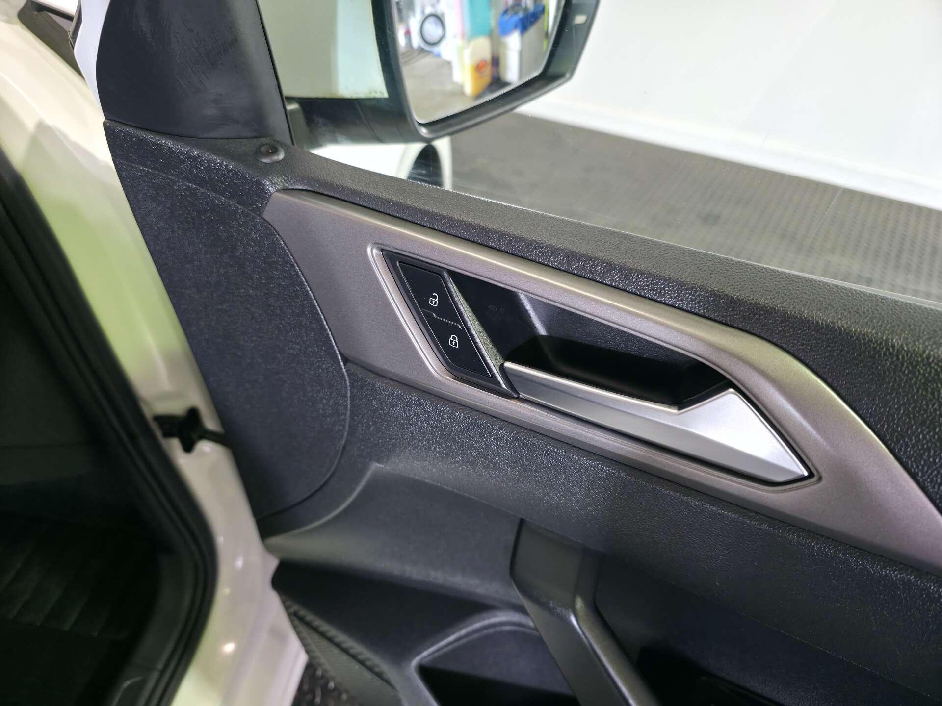 Volkswagen Polo view 21