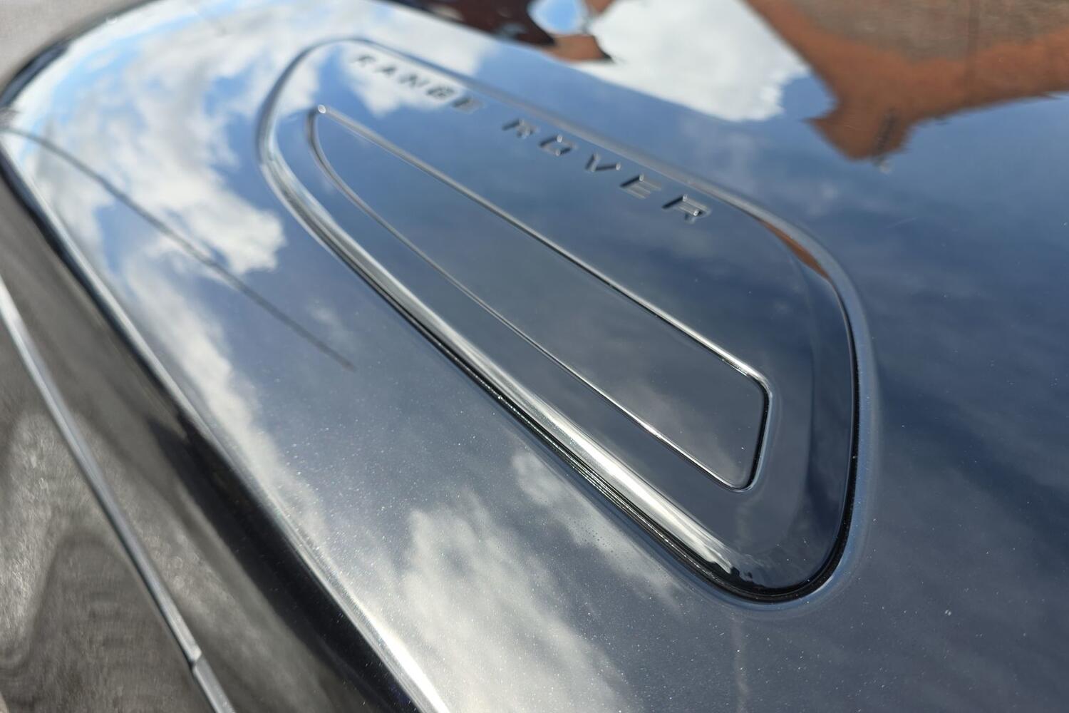 Land Rover Range Rover Velar view 25