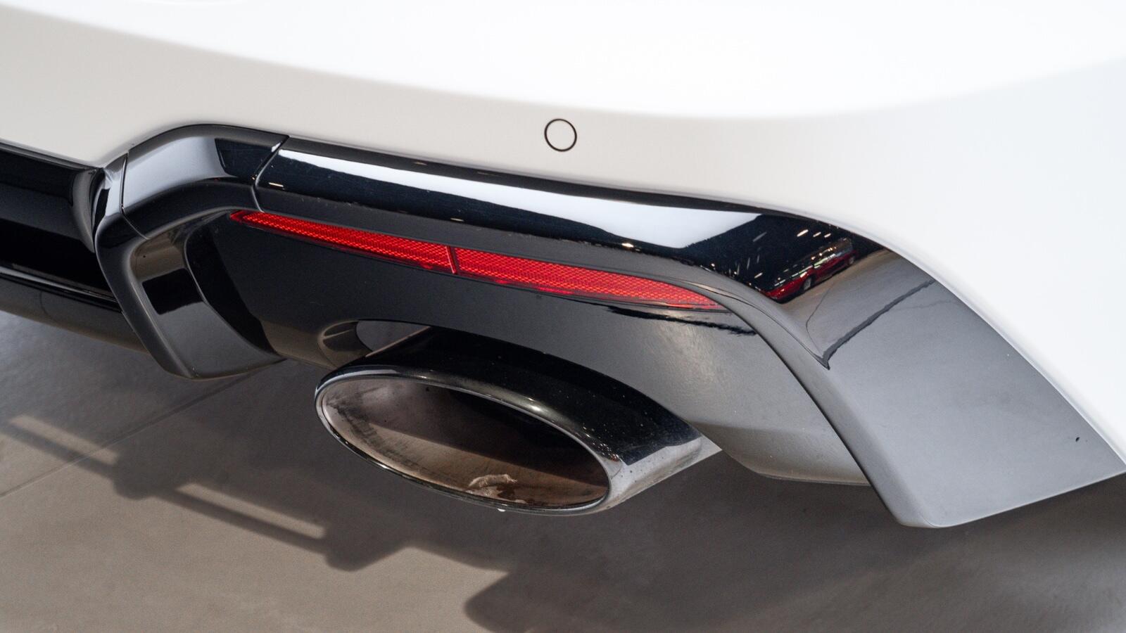 Audi RS6 Avant view 64