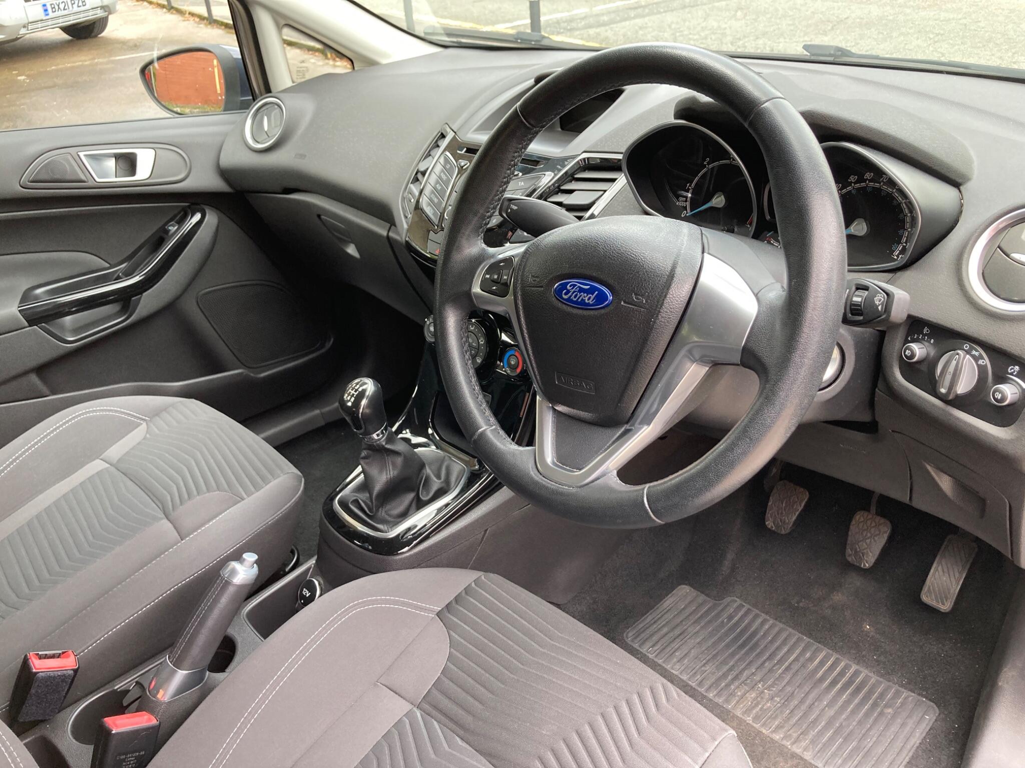 Ford Fiesta view 5