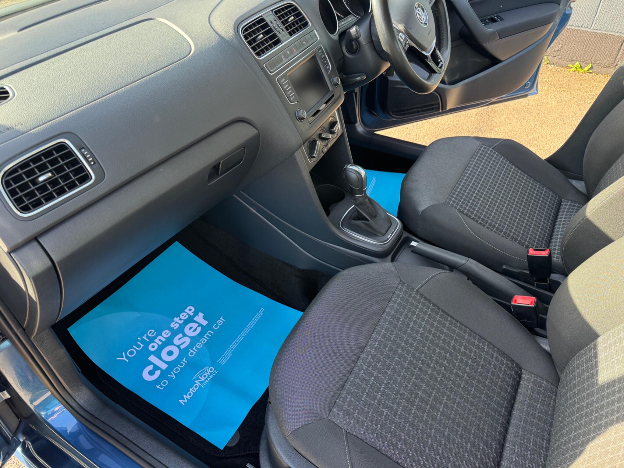 Volkswagen Polo view 38