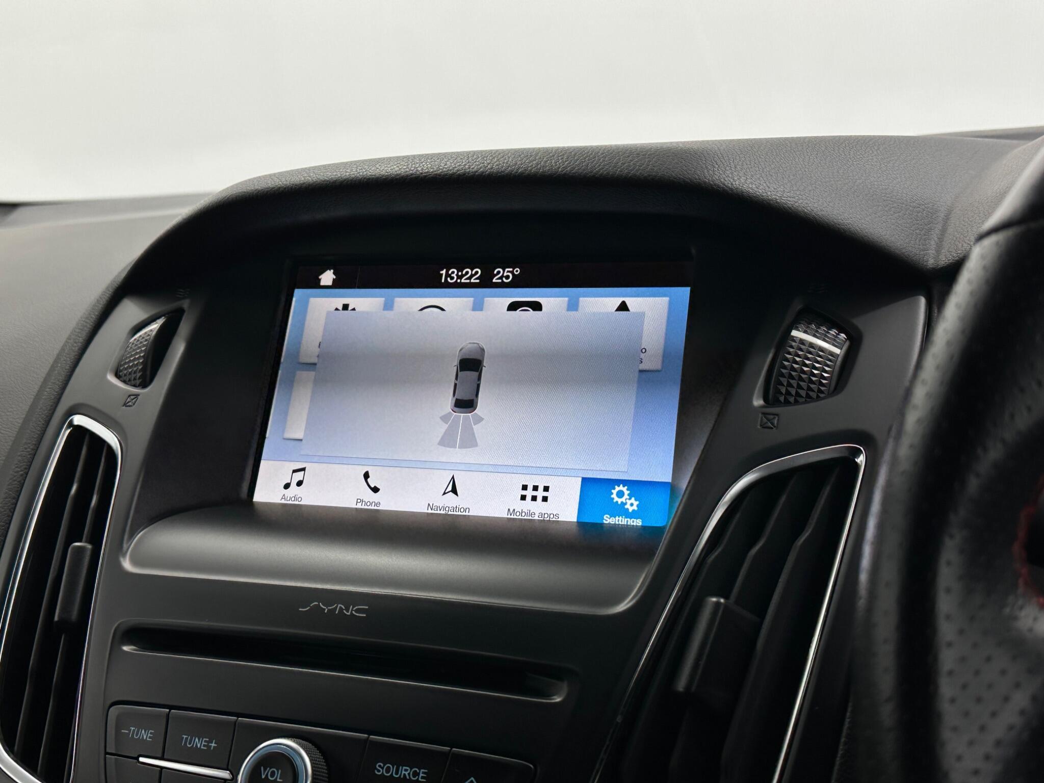 Ford Focus view 25