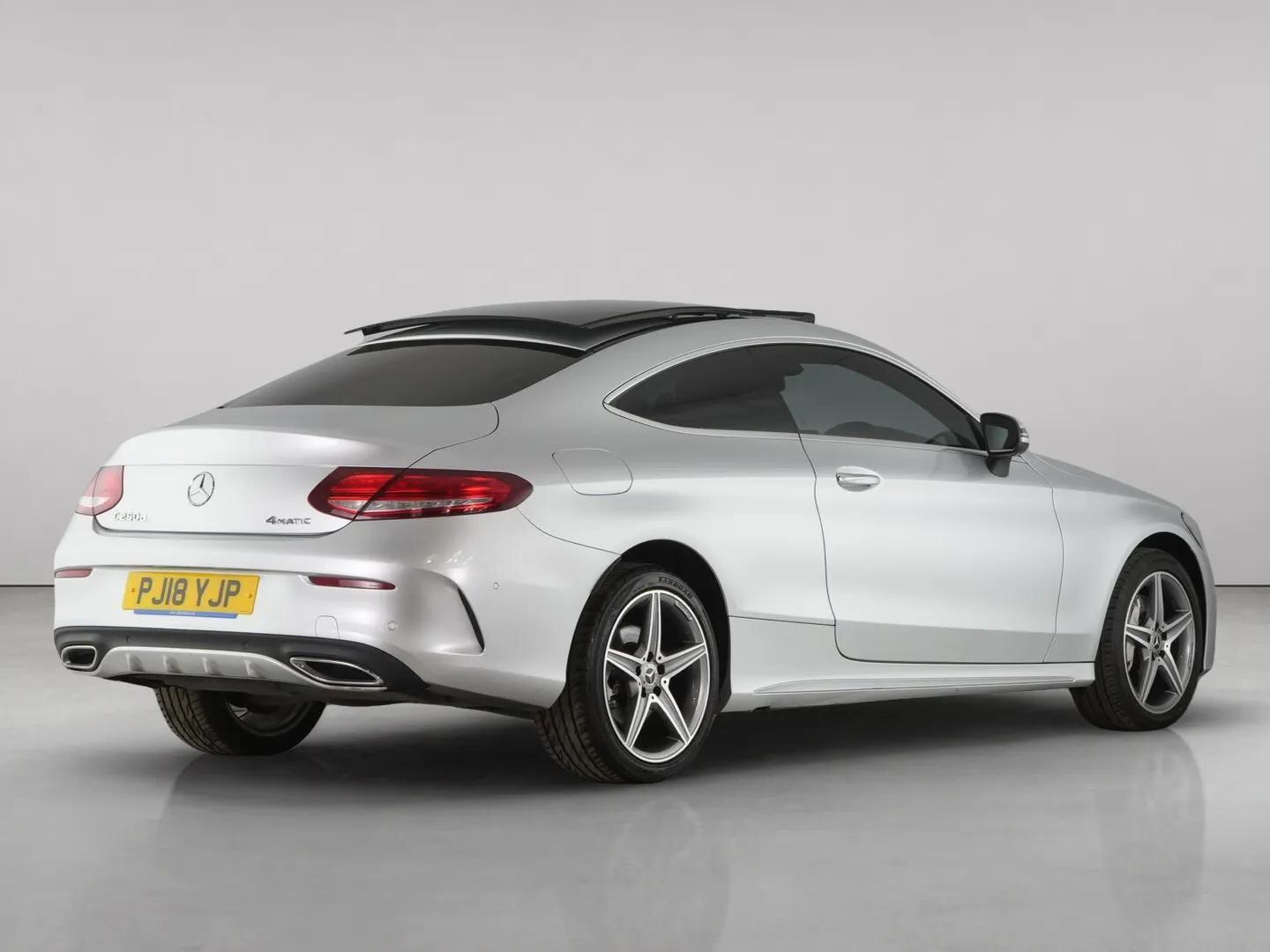 Mercedes-Benz C-Class view 12