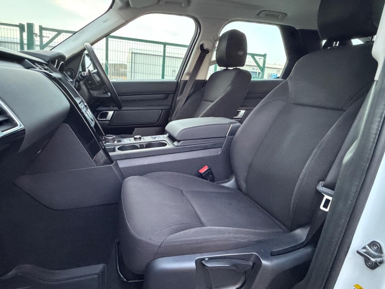 Land Rover Discovery view 20