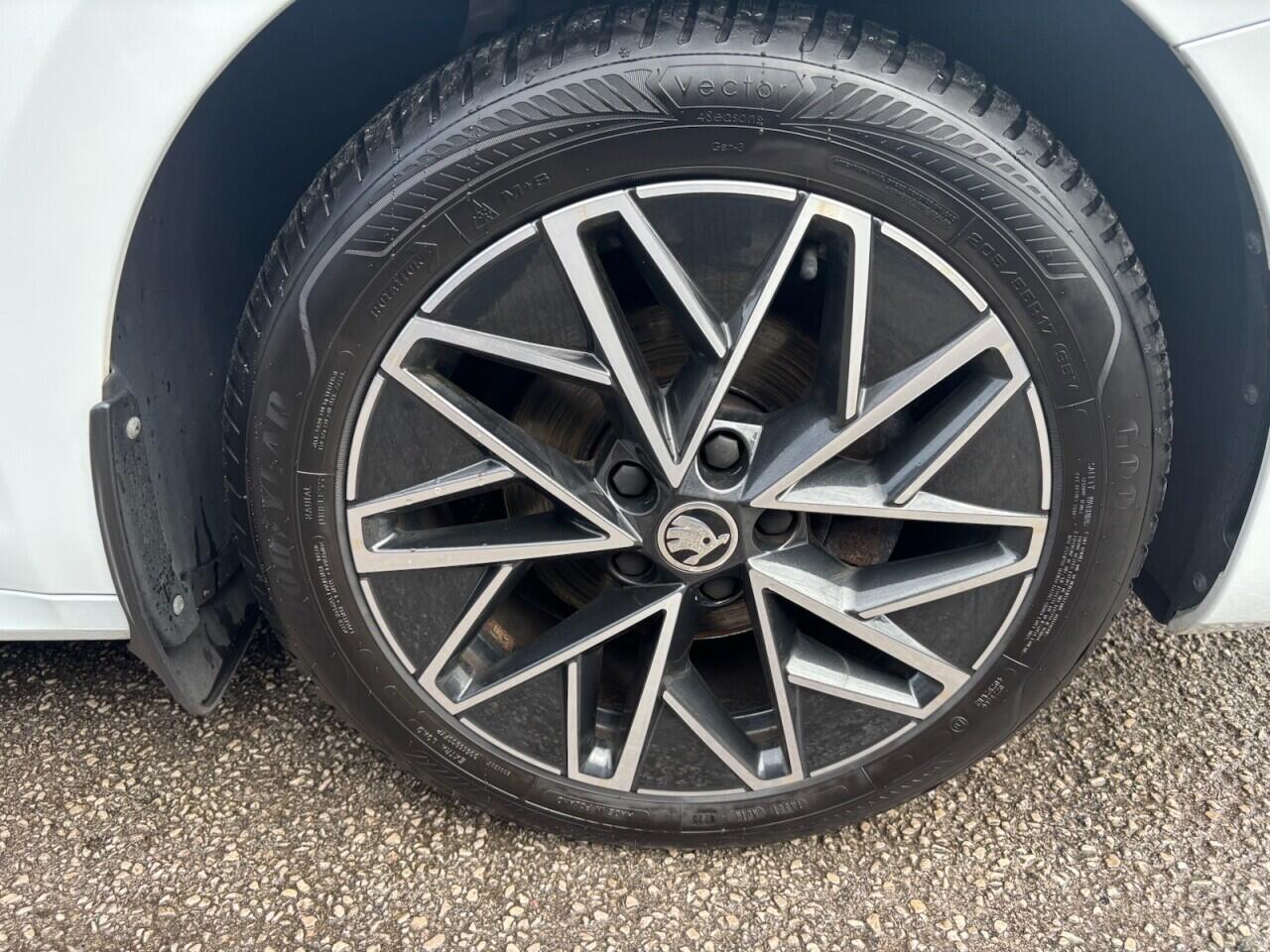 Skoda Octavia view 24