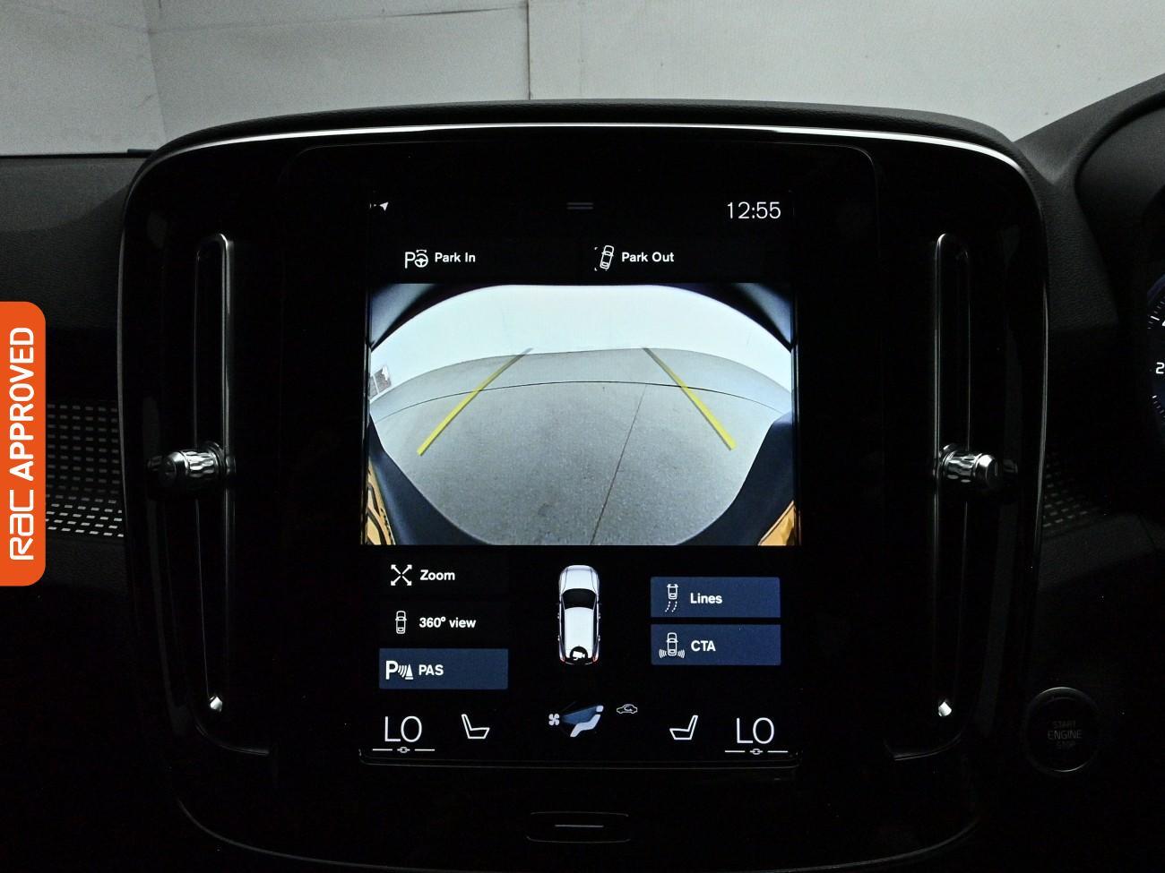 Volvo XC40 view 15